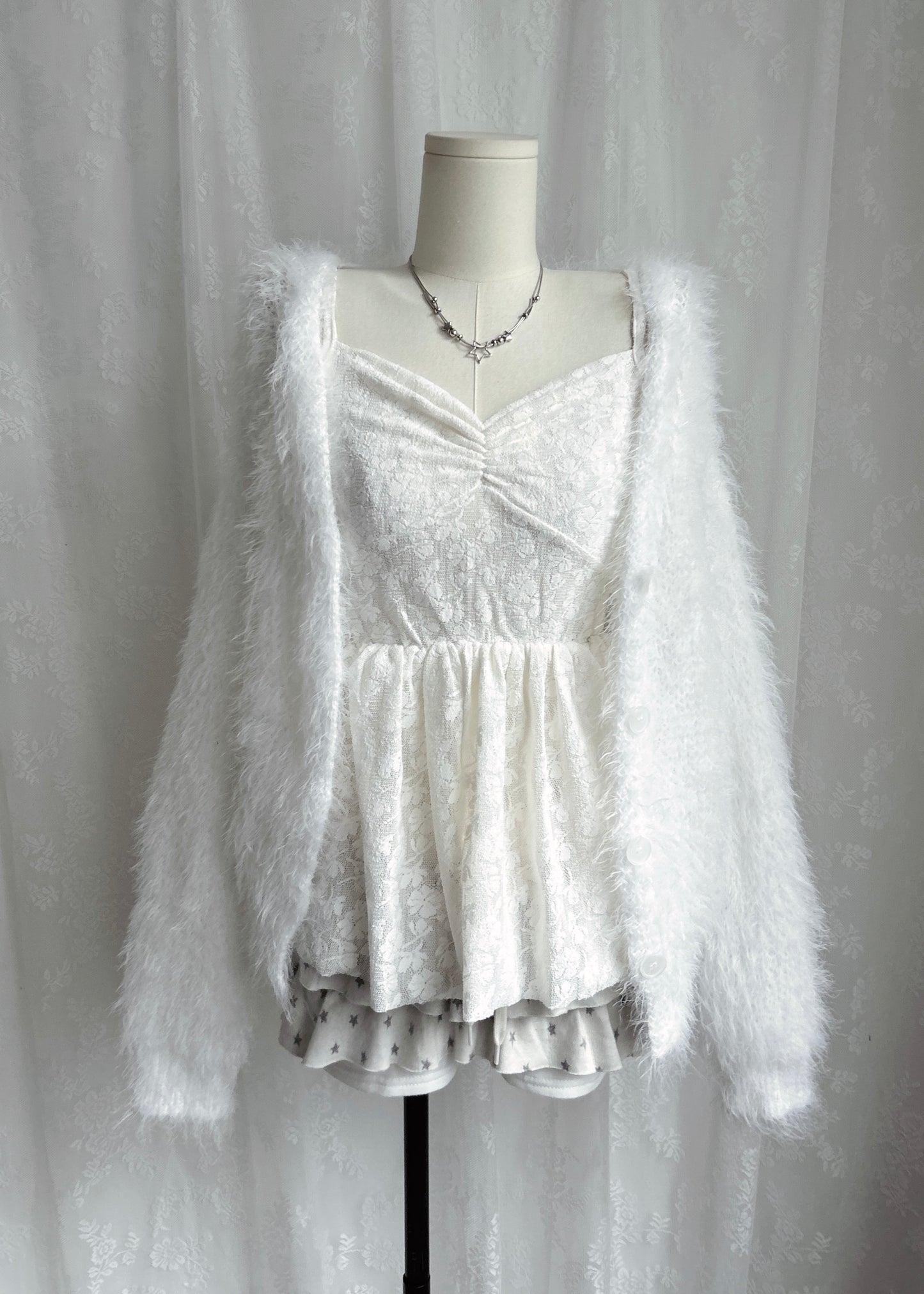 ๐๐ข๐๐ง๐ง๐ ๐๐๐๐ ๐๐๐ฆ๐ข ๐๐ซ๐๐ฌ๐ฌ - ๐๐ก๐ข๐ญ๐