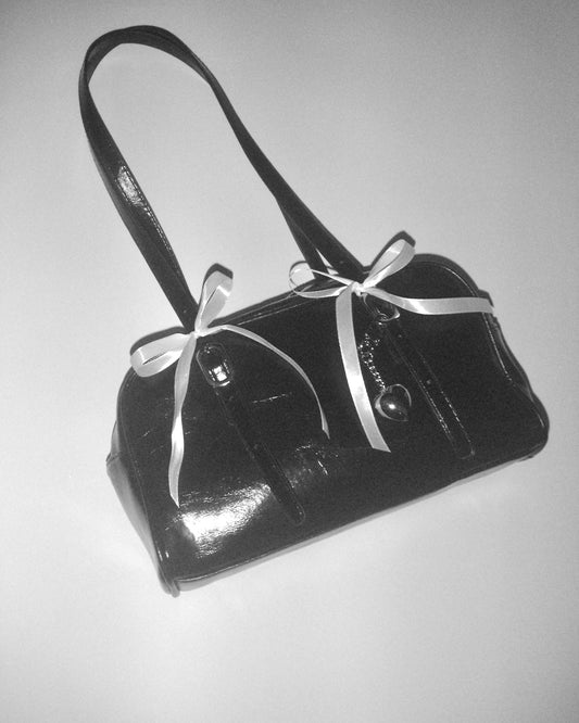 ๐๐ข๐ฅ๐ฅ๐๐ง๐๐ฅ๐ฅ๐ ๐๐ก๐จ๐ฎ๐ฅ๐๐๐ซ ๐๐๐