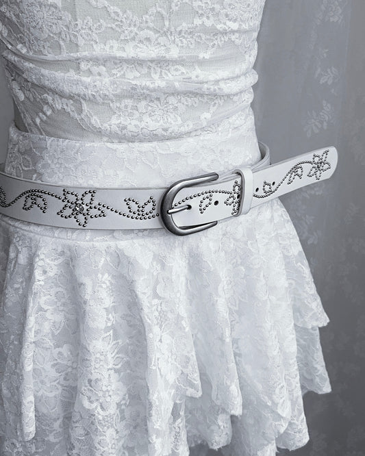 ๐๐ข๐ง๐ญ๐๐ ๐ ๐๐ข๐ฅ๐ฏ๐๐ซ ๐
๐ฅ๐จ๐ซ๐๐ฅ ๐๐๐ฅ๐ญ