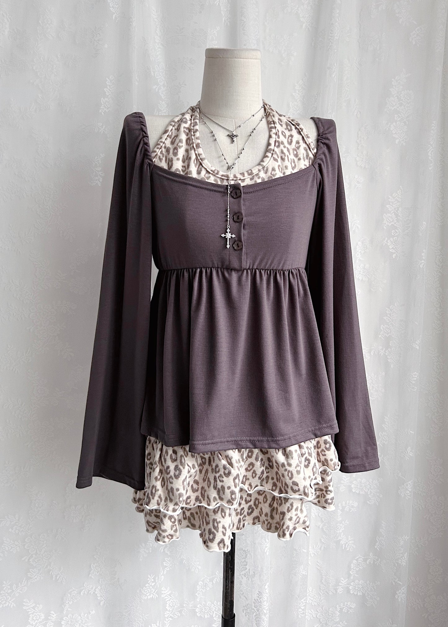 𝐋𝐞𝐨𝐩𝐚𝐫𝐝 𝐑𝐮𝐟𝐟𝐥𝐞 𝐇𝐚𝐥𝐭𝐞𝐫 𝐓𝐨𝐩 - 𝐎𝐚𝐭𝐦𝐞𝐚𝐥