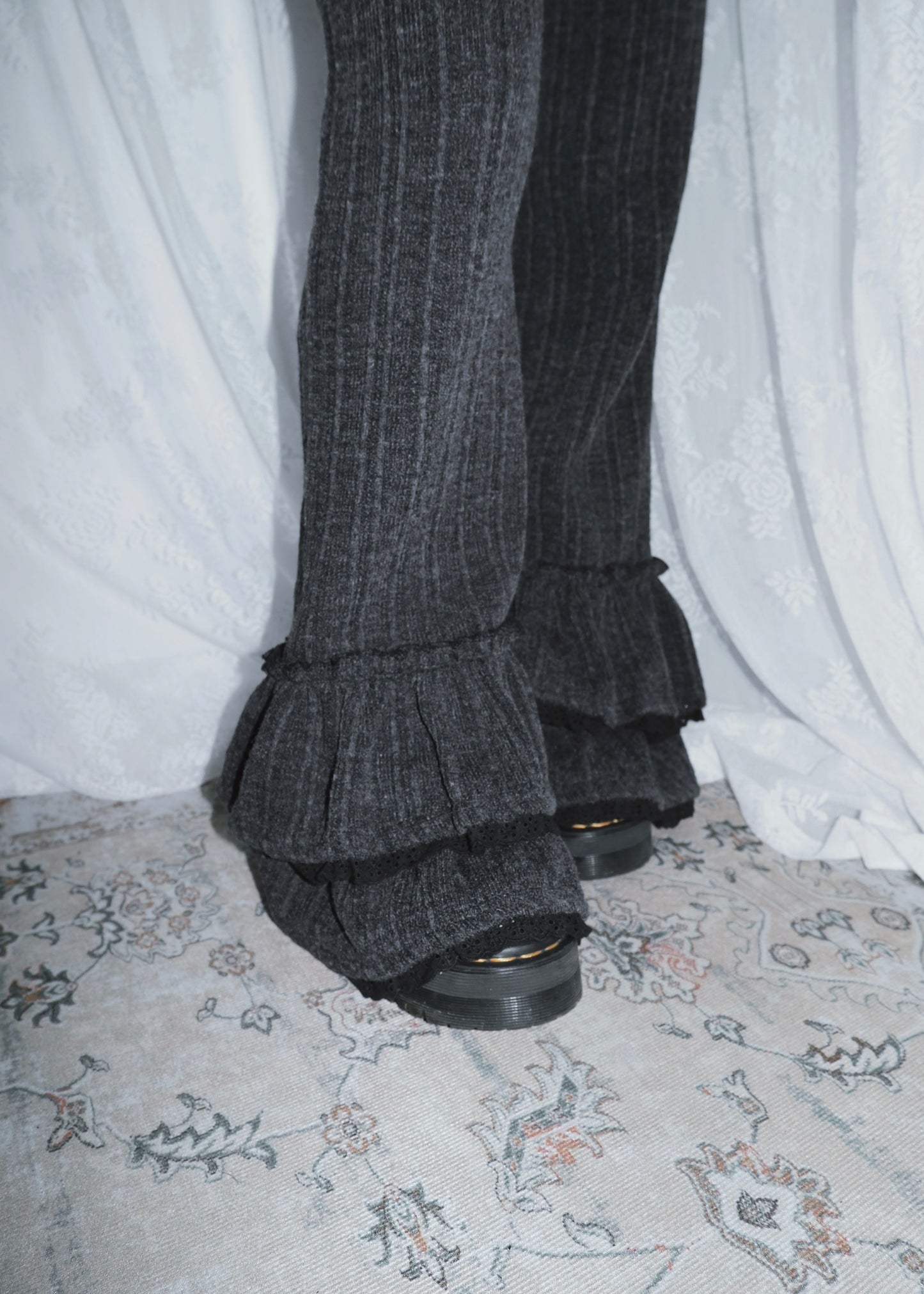 𝐑𝐢𝐬𝐚 𝐋𝐚𝐜𝐞 𝐑𝐮𝐟𝐟𝐥𝐞 𝐏𝐚𝐧𝐭𝐬 - 𝐃𝐚𝐫𝐤 𝐆𝐫𝐞𝐲