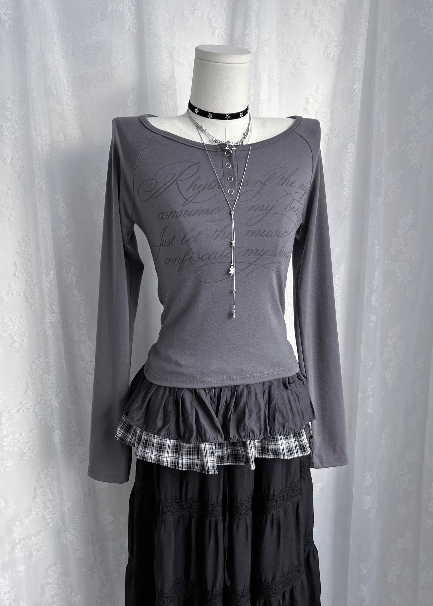 𝐋𝐮𝐝𝐨𝐯𝐢𝐜𝐚 𝐁𝐮𝐭𝐭𝐨𝐧 𝐓𝐞𝐞 - 𝐂𝐡𝐚𝐫𝐜𝐨𝐚𝐥