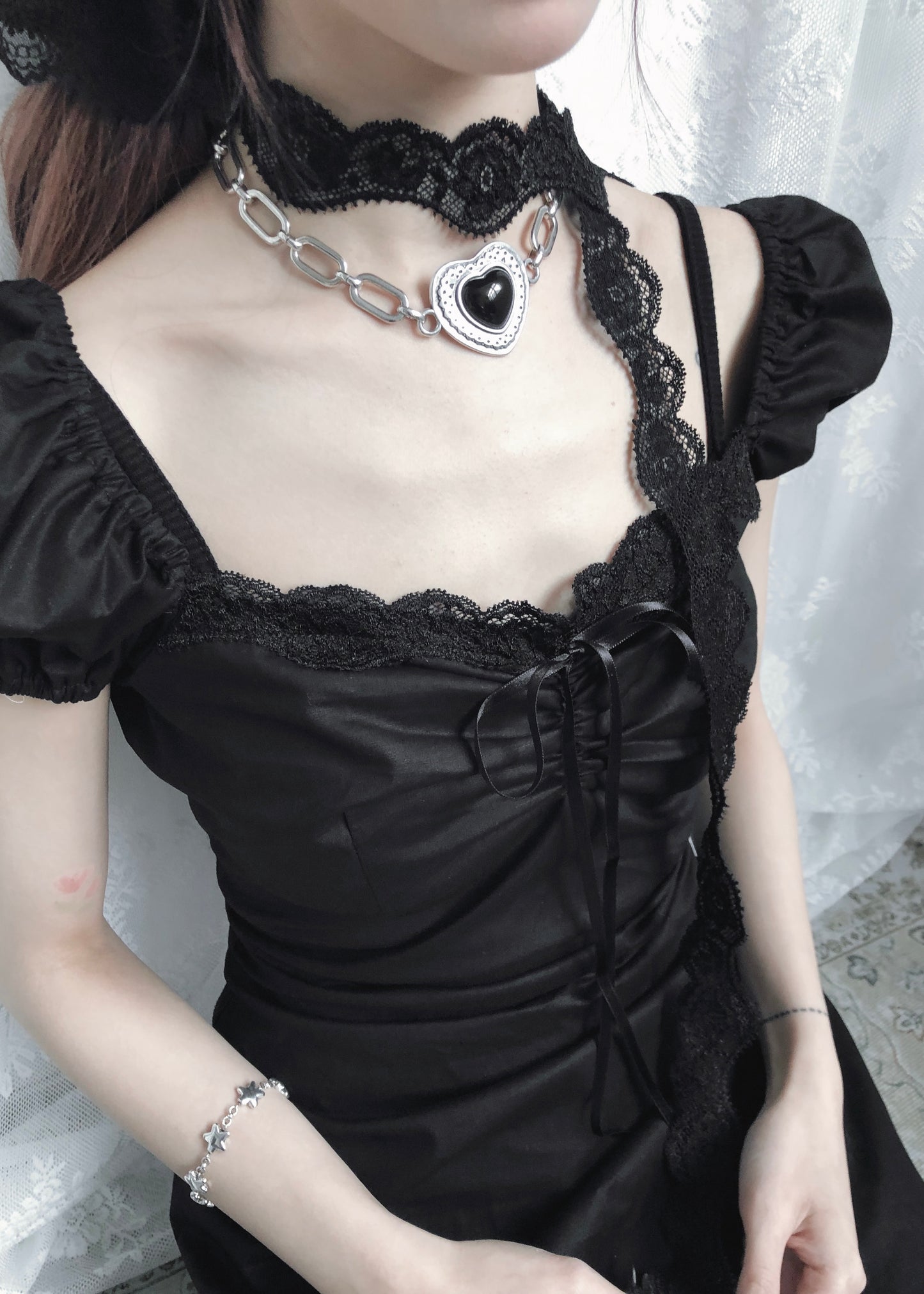 𝐄𝐫𝐢𝐞𝐭𝐭𝐚 𝐏𝐮𝐟𝐟 𝐒𝐥𝐞𝐞𝐯𝐞 𝐃𝐫𝐞𝐬𝐬 𝐖𝐢𝐭𝐡 𝐒𝐜𝐚𝐫𝐟 - 𝐁𝐥𝐚𝐜𝐤