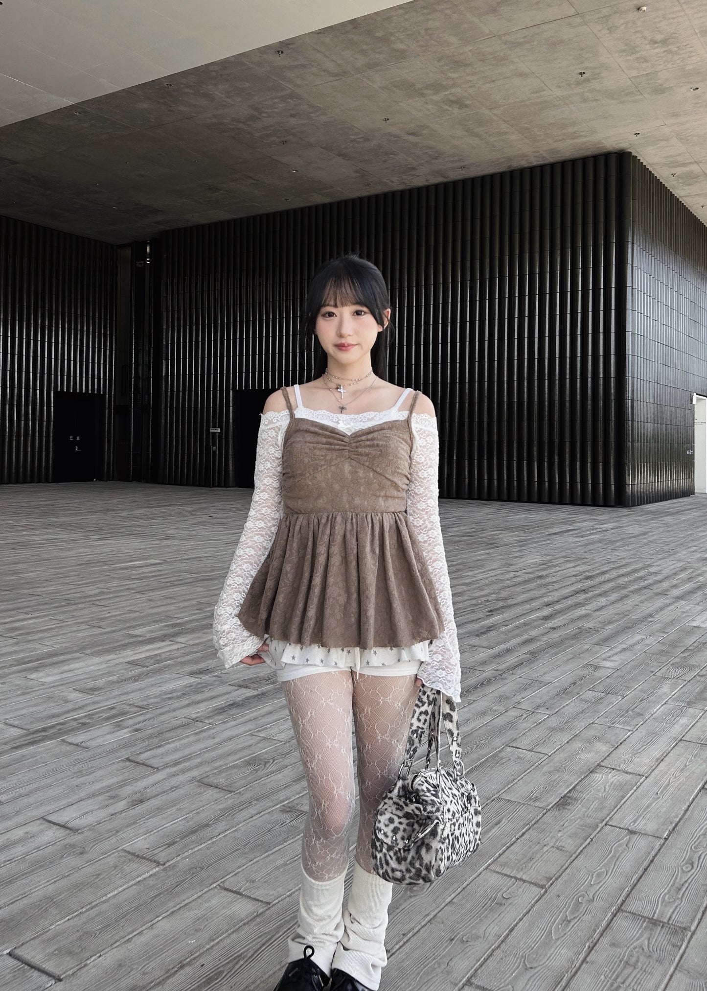 𝐕𝐢𝐚𝐧𝐧𝐞 𝐋𝐚𝐜𝐞 𝐂𝐚𝐦𝐢 𝐃𝐫𝐞𝐬𝐬 - 𝐌𝐨𝐜𝐡𝐚