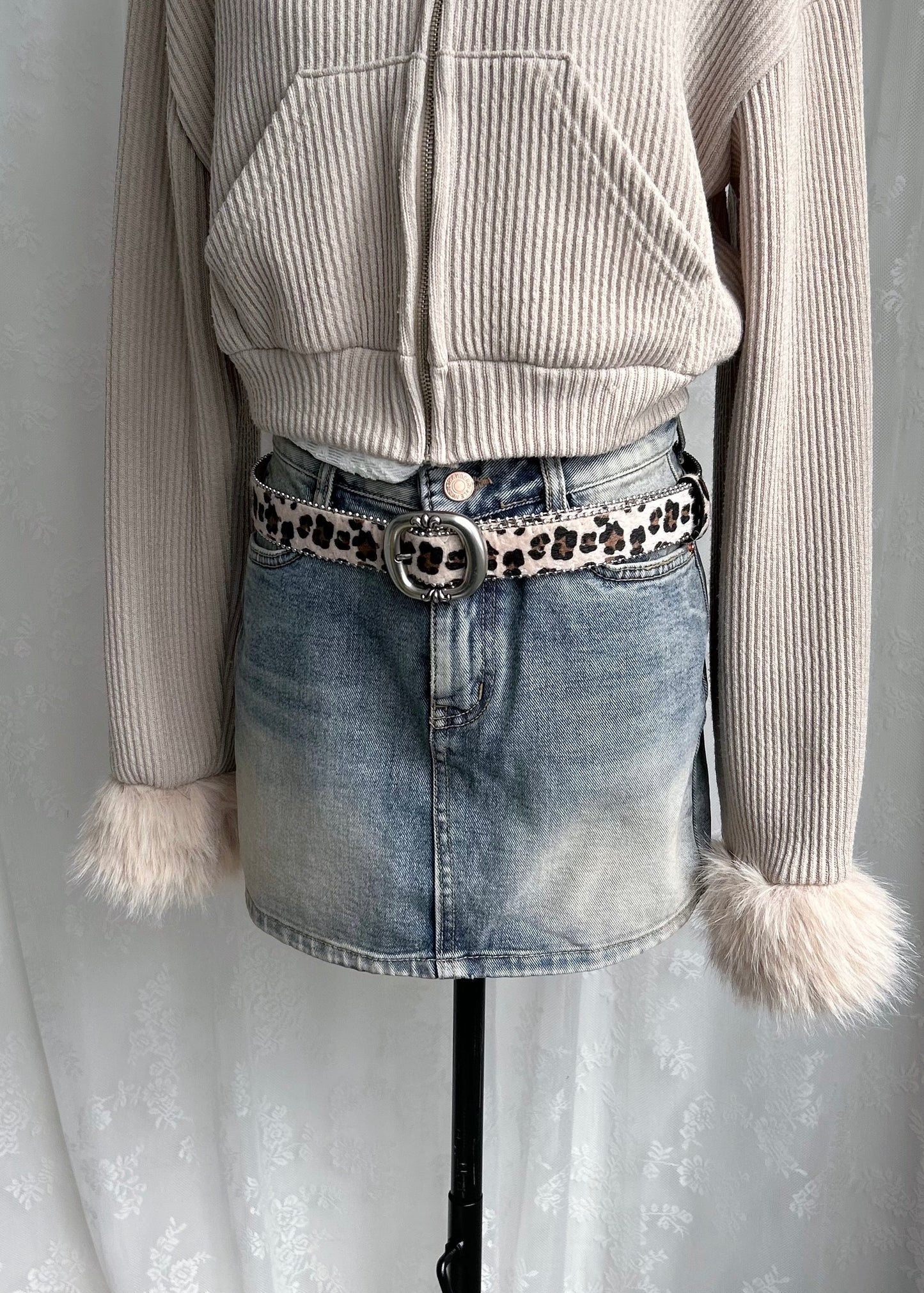 𝐃𝐚𝐧𝐢𝐞𝐥𝐚 𝐖𝐚𝐬𝐡 𝐃𝐞𝐧𝐢𝐦 𝐒𝐤𝐢𝐫𝐭