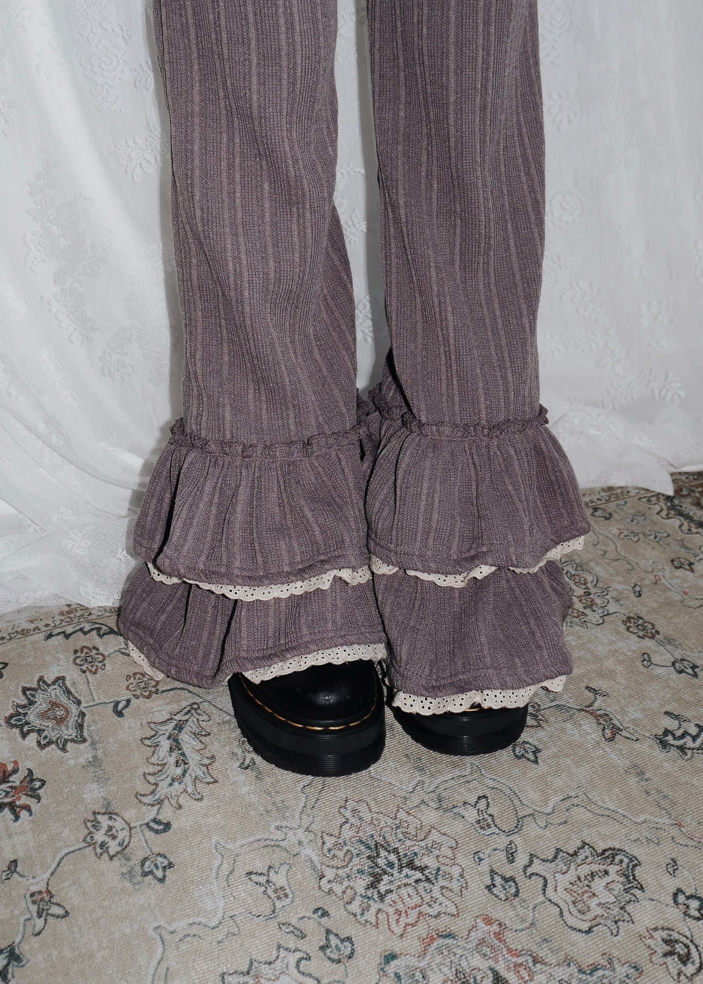 𝐑𝐢𝐬𝐚 𝐋𝐚𝐜𝐞 𝐑𝐮𝐟𝐟𝐥𝐞 𝐏𝐚𝐧𝐭𝐬 - 𝐋𝐚𝐯𝐞𝐧𝐝𝐞𝐫