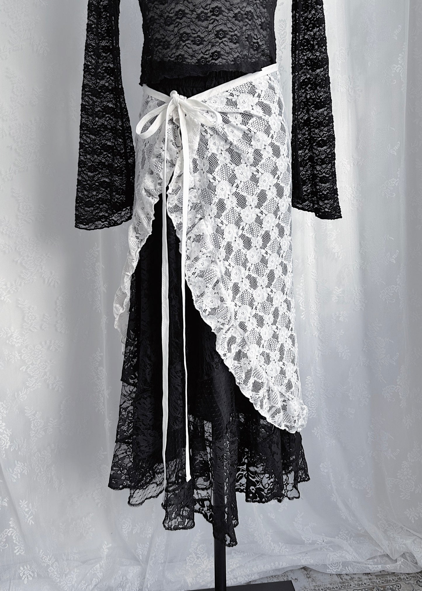 𝐕𝐢𝐧𝐚 𝐋𝐚𝐜𝐞 𝐑𝐮𝐟𝐟𝐥𝐞 𝐋𝐚𝐲𝐞𝐫 𝐒𝐤𝐢𝐫𝐭 - 𝐂𝐫𝐞𝐚𝐦