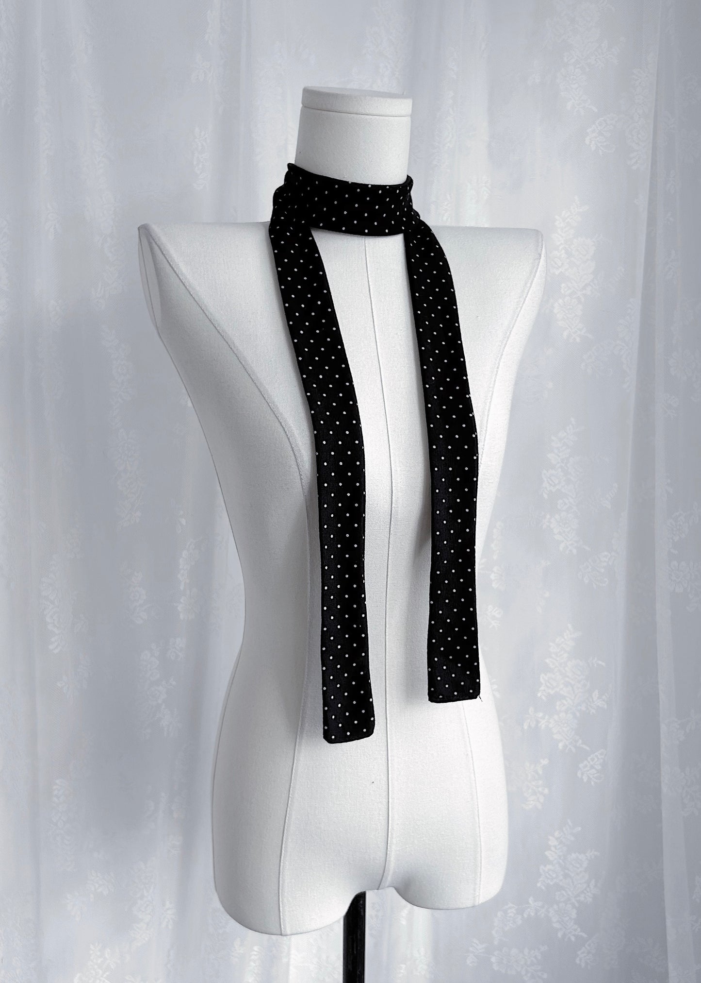 𝐏𝐨𝐥𝐤𝐚 𝐃𝐨𝐭 𝐒𝐜𝐚𝐫𝐟 - 𝐁𝐥𝐚𝐜𝐤