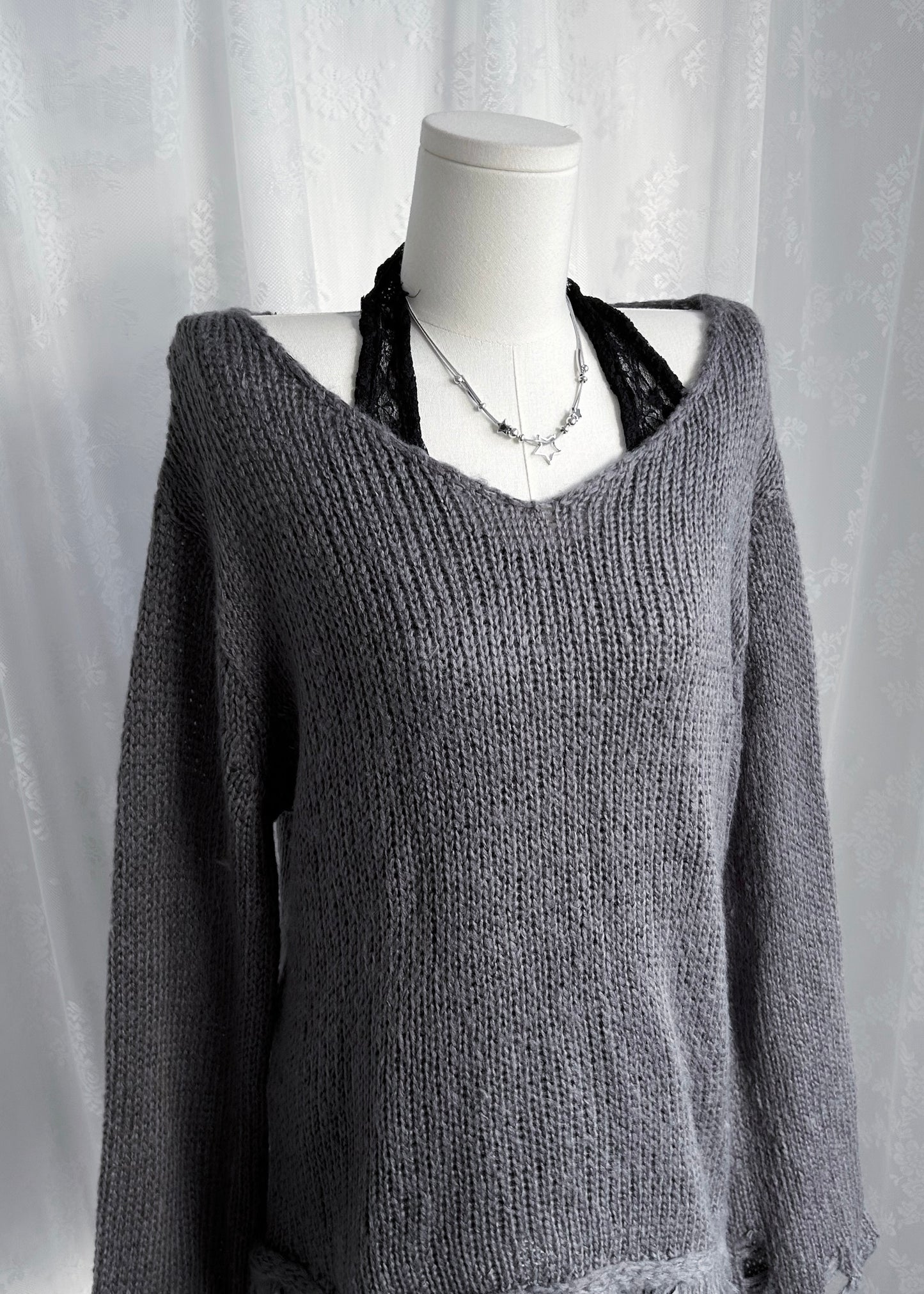 𝐕 𝐍𝐞𝐜𝐤 𝐅𝐫𝐢𝐧𝐠𝐞𝐝 𝐊𝐧𝐢𝐭 𝐒𝐰𝐞𝐚𝐭𝐞𝐫 - 𝐃𝐚𝐫𝐤 𝐆𝐫𝐞𝐲