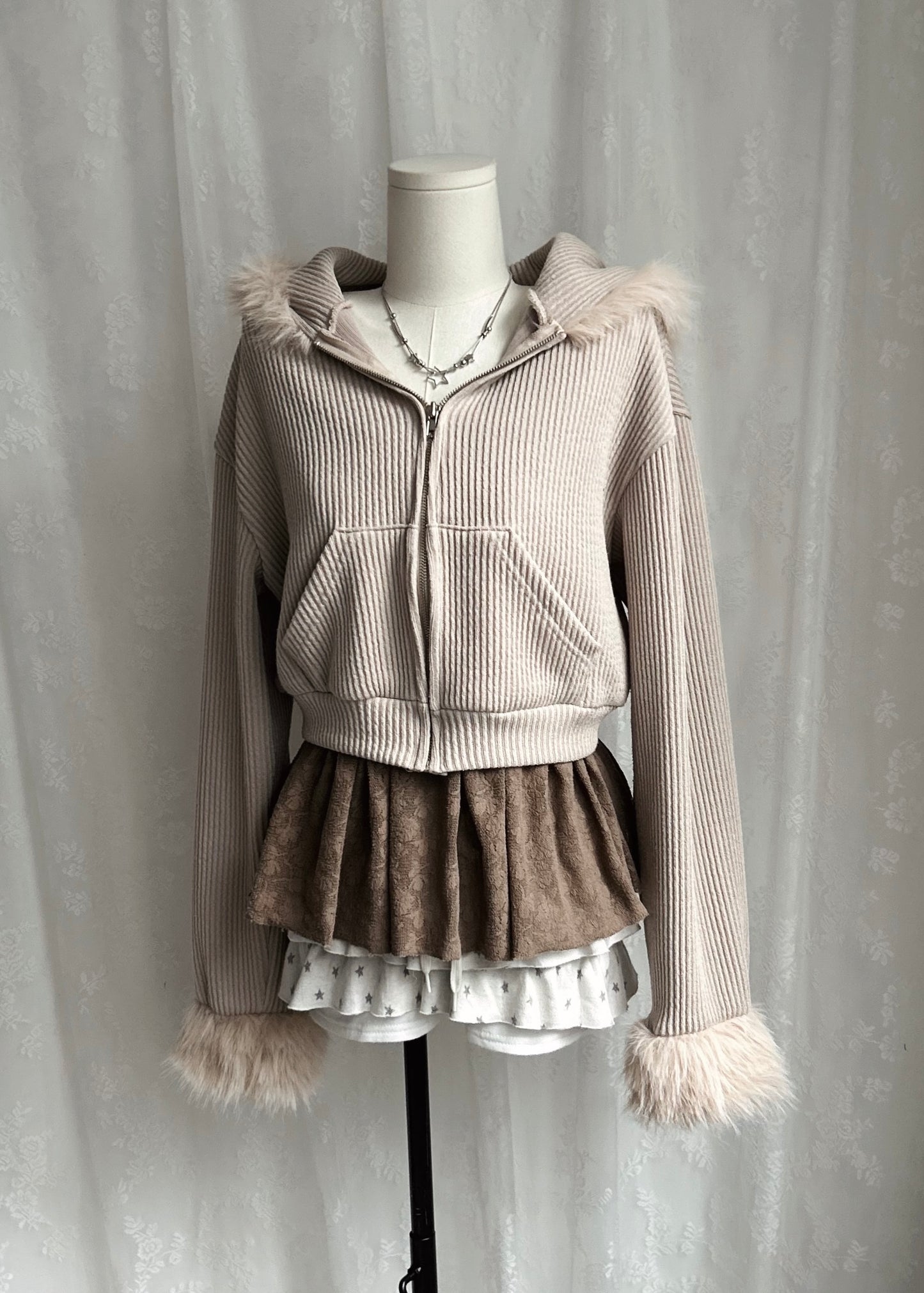 𝐕𝐢𝐚𝐧𝐧𝐞 𝐋𝐚𝐜𝐞 𝐂𝐚𝐦𝐢 𝐃𝐫𝐞𝐬𝐬 - 𝐌𝐨𝐜𝐡𝐚