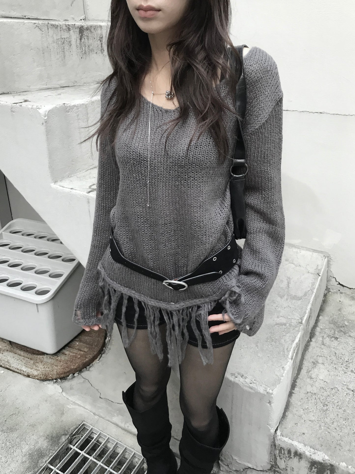 𝐕 𝐍𝐞𝐜𝐤 𝐅𝐫𝐢𝐧𝐠𝐞𝐝 𝐊𝐧𝐢𝐭 𝐒𝐰𝐞𝐚𝐭𝐞𝐫 - 𝐃𝐚𝐫𝐤 𝐆𝐫𝐞𝐲