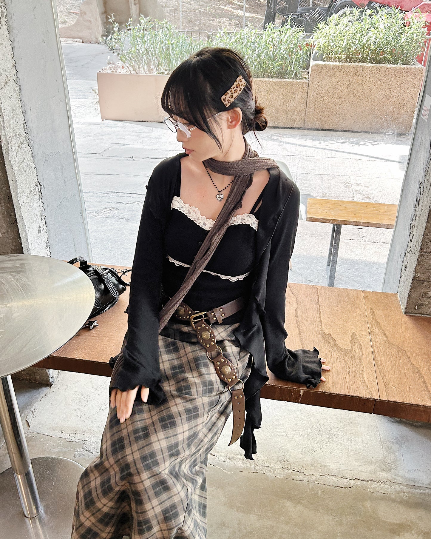 𝐓𝐚𝐯𝐢𝐚 𝐋𝐚𝐜𝐞 𝐁𝐮𝐭𝐭𝐨𝐧 𝐓𝐚𝐧𝐤 𝐓𝐨𝐩 - 𝐁𝐥𝐚𝐜𝐤