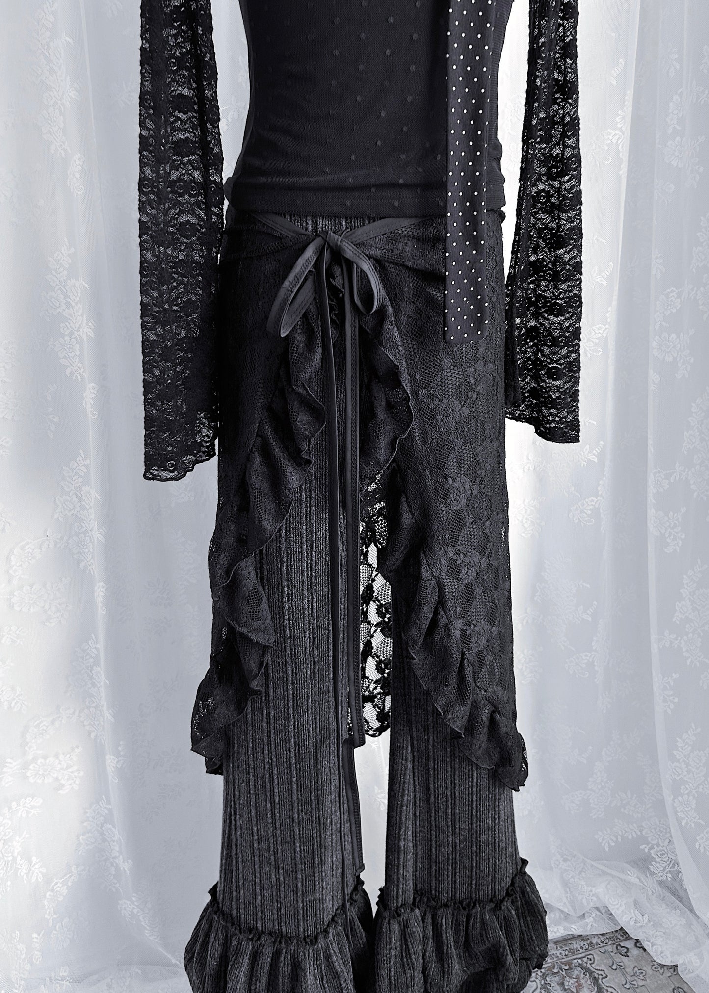 𝐕𝐢𝐧𝐚 𝐋𝐚𝐜𝐞 𝐑𝐮𝐟𝐟𝐥𝐞 𝐋𝐚𝐲𝐞𝐫 𝐒𝐤𝐢𝐫𝐭 - 𝐁𝐥𝐚𝐜𝐤