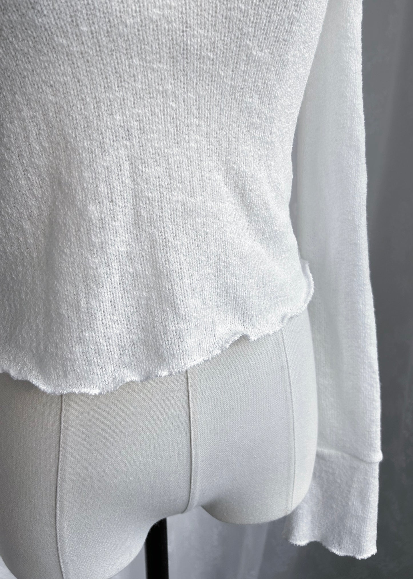 𝐄𝐫𝐢𝐬 𝐑𝐮𝐟𝐟𝐥𝐞 𝟑 𝐖𝐚𝐲𝐬 𝐓𝐨𝐩 - 𝐖𝐡𝐢𝐭𝐞