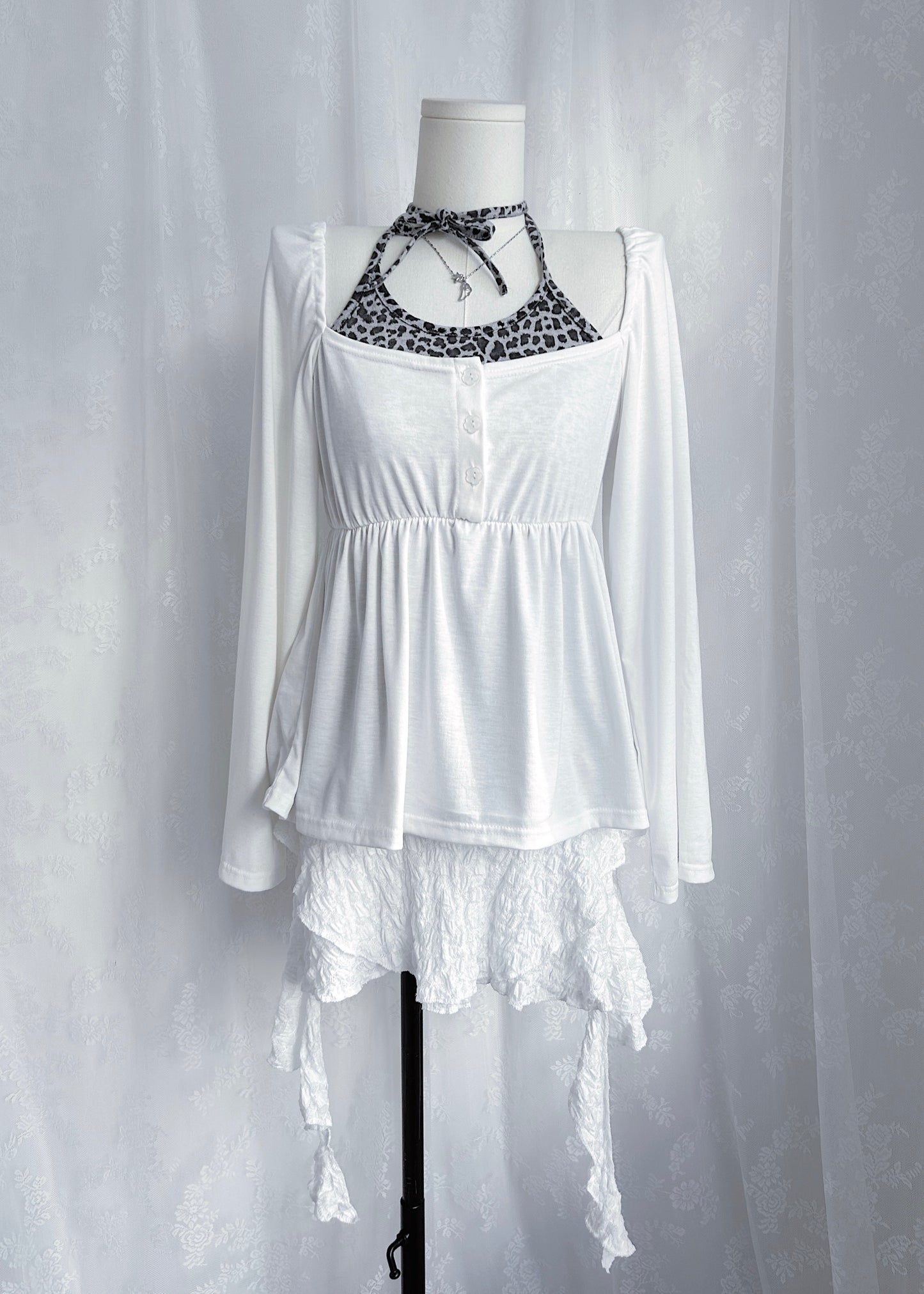 𝐌𝐢𝐤𝐚 𝐅𝐥𝐨𝐰𝐞𝐫 𝐏𝐮𝐟𝐟 𝐒𝐥𝐞𝐞𝐯𝐞 𝐓𝐨𝐩 -  𝐖𝐡𝐢𝐭𝐞