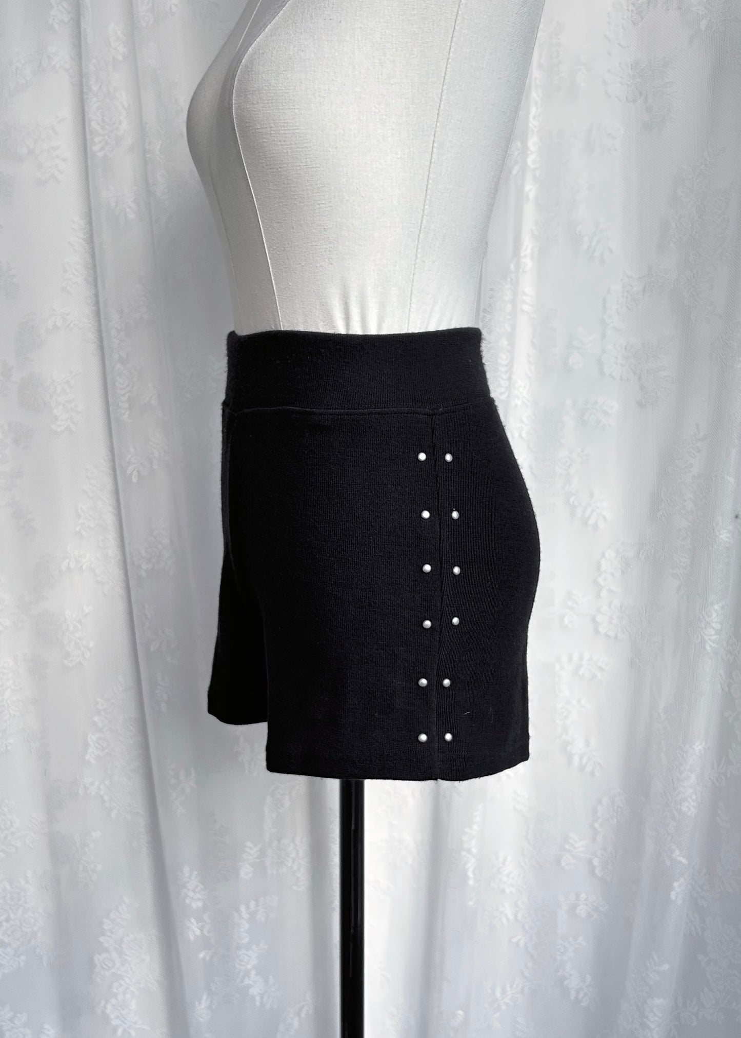 𝐁𝐚𝐬𝐢𝐜 𝐒𝐭𝐮𝐝𝐝𝐞𝐝 𝐒𝐡𝐨𝐫𝐭