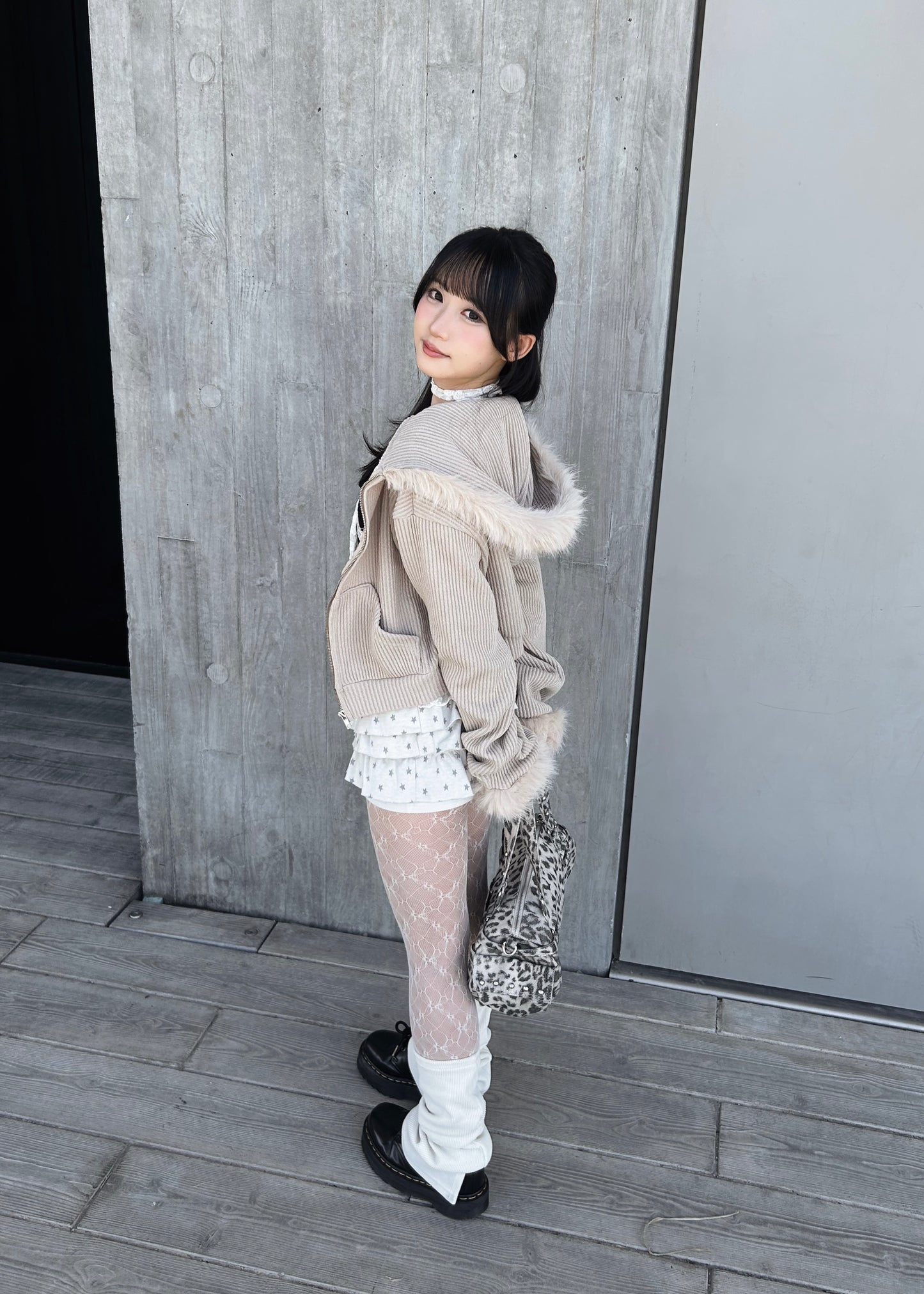 𝐌𝐨 𝐌𝐨 𝐂𝐫𝐨𝐩𝐩𝐞𝐝 𝐇𝐨𝐨𝐝𝐢𝐞 𝐉𝐚𝐜𝐤𝐞𝐭 - 𝐂𝐫𝐞𝐚𝐦