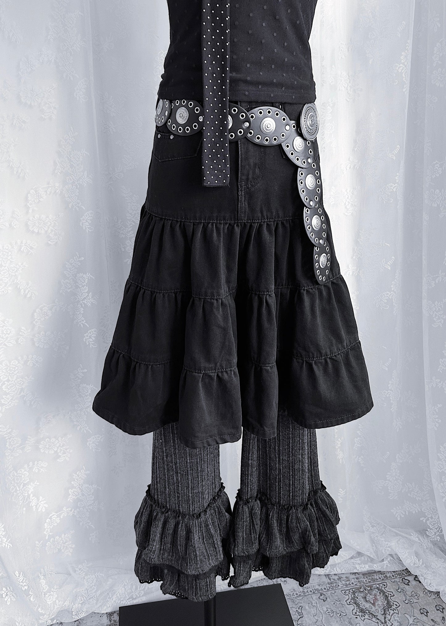 𝐑𝐢𝐬𝐚 𝐋𝐚𝐜𝐞 𝐑𝐮𝐟𝐟𝐥𝐞 𝐏𝐚𝐧𝐭𝐬 - 𝐃𝐚𝐫𝐤 𝐆𝐫𝐞𝐲