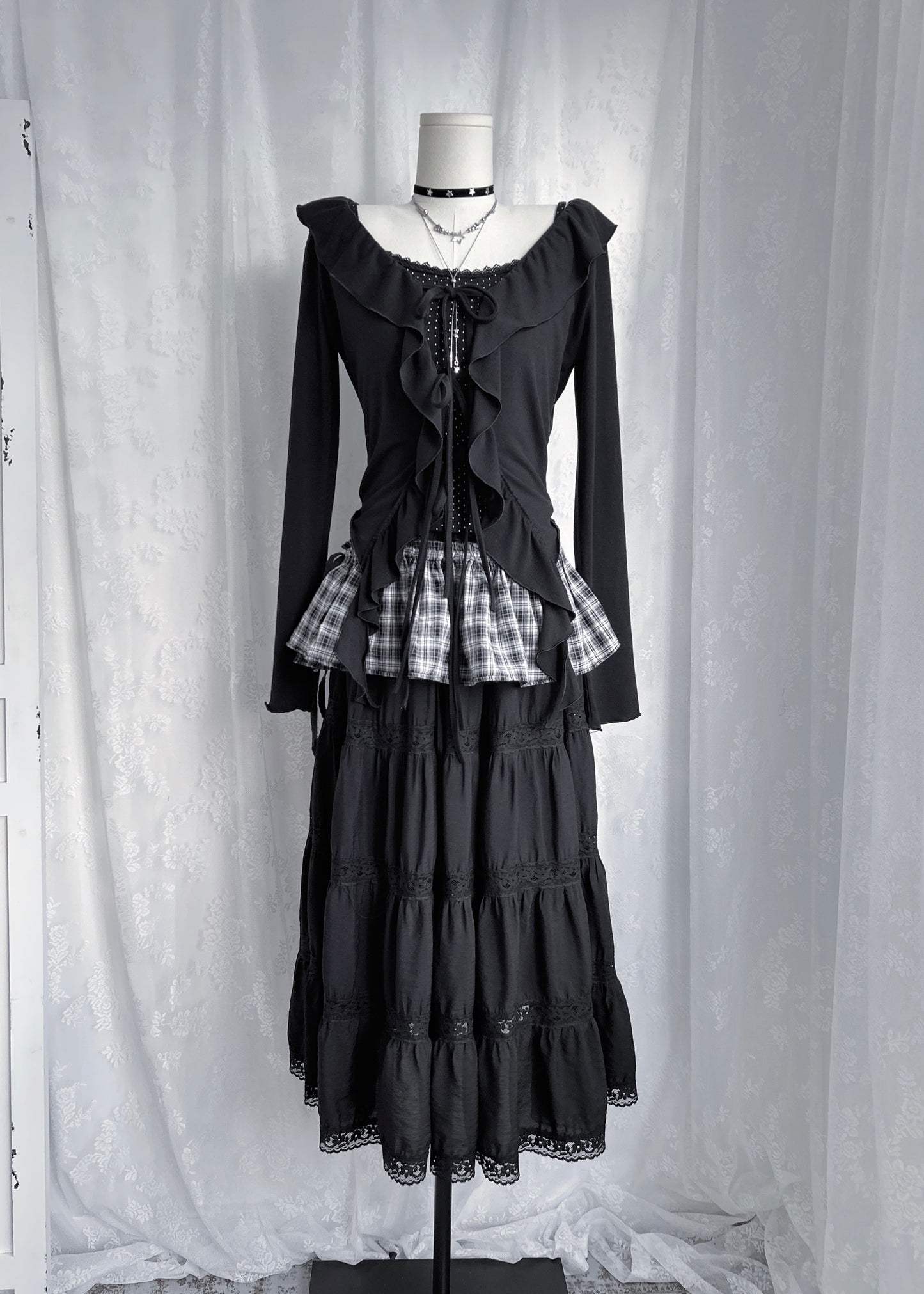 𝐅𝐢𝐨𝐫𝐞𝐭𝐭𝐚 𝐑𝐮𝐟𝐟𝐥𝐞 𝐓𝐰𝐨 𝐖𝐚𝐲 𝐓𝐨𝐩 - 𝐁𝐥𝐚𝐜𝐤