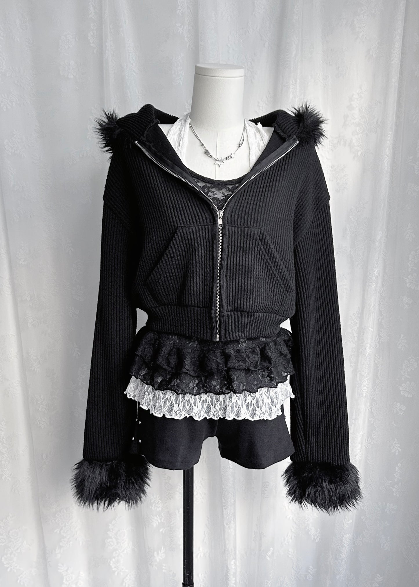 𝐋𝐞𝐭𝐢𝐭𝐢𝐚 𝐋𝐚𝐜𝐞 𝐑𝐮𝐟𝐟𝐥𝐞 𝐓𝐨𝐩 𝐖𝐢𝐭𝐡 𝐒𝐜𝐚𝐫𝐟 - 𝐁𝐥𝐚𝐜𝐤