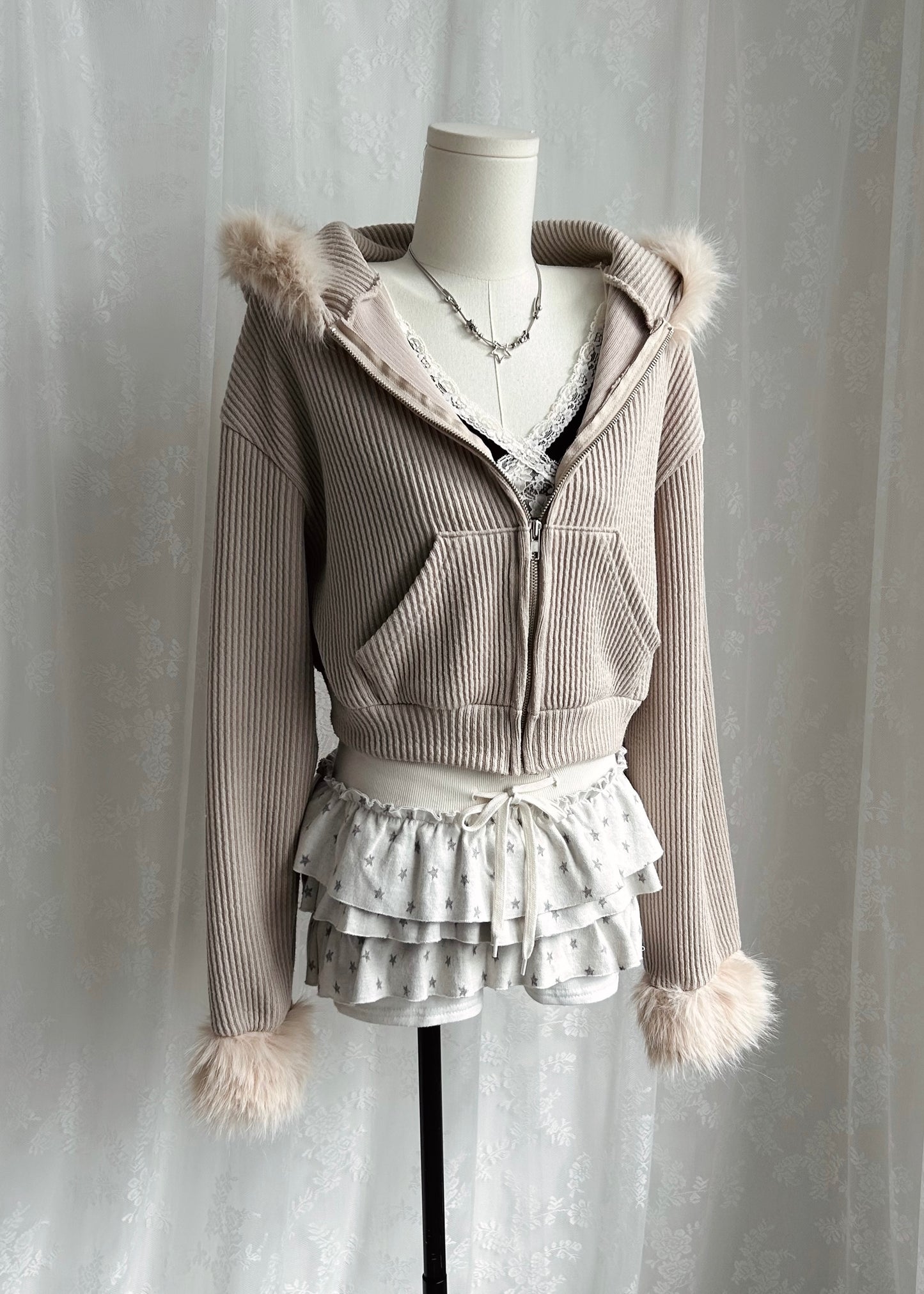 𝐎𝐭𝐭𝐚𝐯𝐢𝐚 𝐕𝐢𝐧𝐭𝐚𝐠𝐞 𝐋𝐚𝐜𝐞 𝐓𝐚𝐧𝐤 𝐓𝐨𝐩