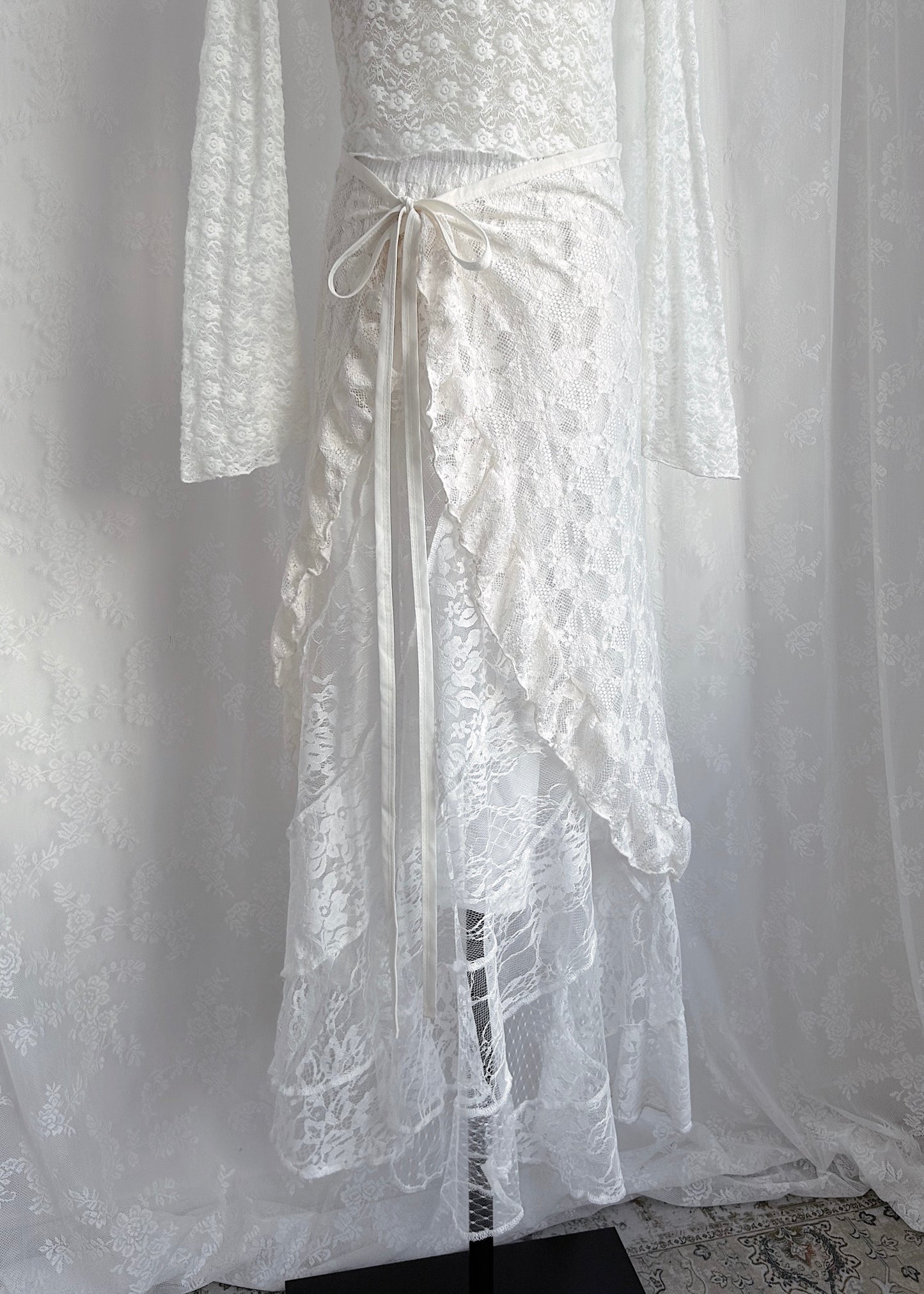 𝐕𝐢𝐧𝐚 𝐋𝐚𝐜𝐞 𝐑𝐮𝐟𝐟𝐥𝐞 𝐋𝐚𝐲𝐞𝐫 𝐒𝐤𝐢𝐫𝐭 - 𝐂𝐫𝐞𝐚𝐦