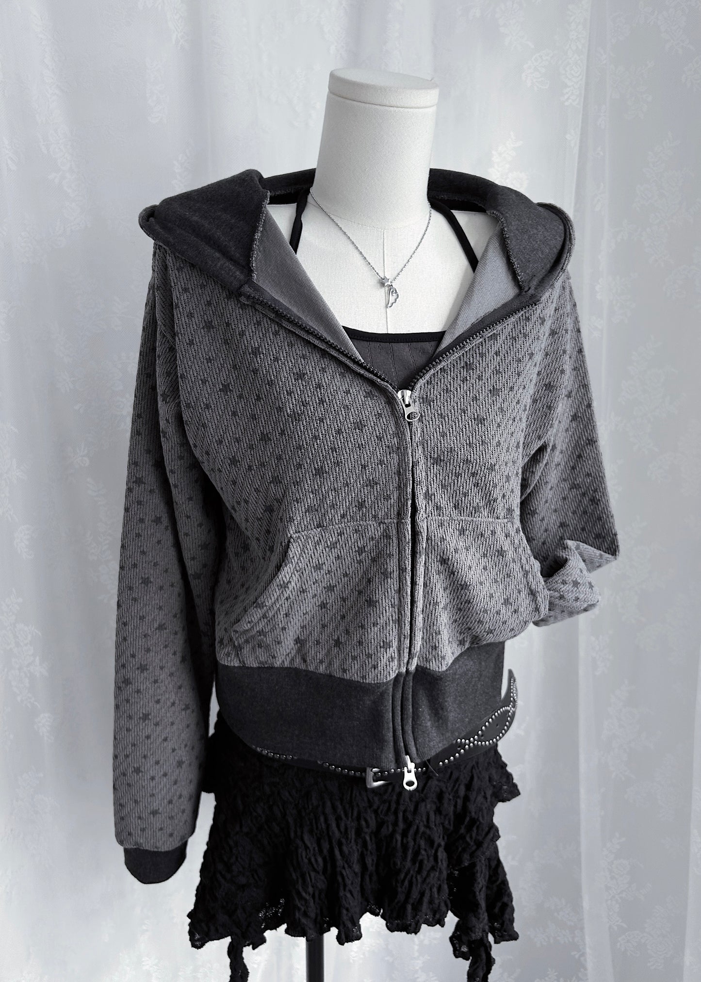 𝐄𝐳𝐢𝐚 𝐒𝐭𝐚𝐫 𝐙𝐢𝐩 𝐔𝐩 𝐇𝐨𝐨𝐝𝐢𝐞