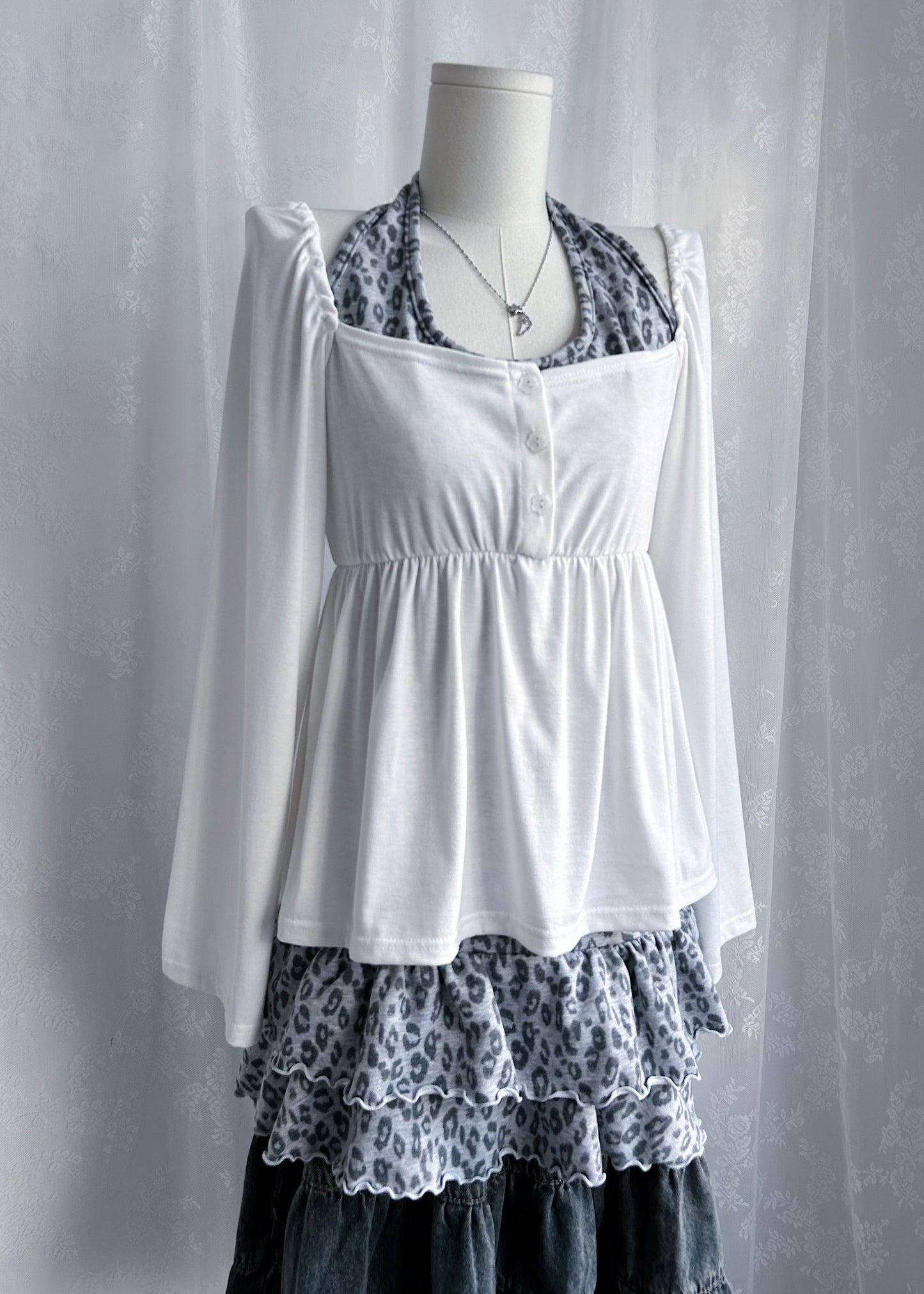 𝐌𝐢𝐤𝐚 𝐅𝐥𝐨𝐰𝐞𝐫 𝐏𝐮𝐟𝐟 𝐒𝐥𝐞𝐞𝐯𝐞 𝐓𝐨𝐩 -  𝐖𝐡𝐢𝐭𝐞