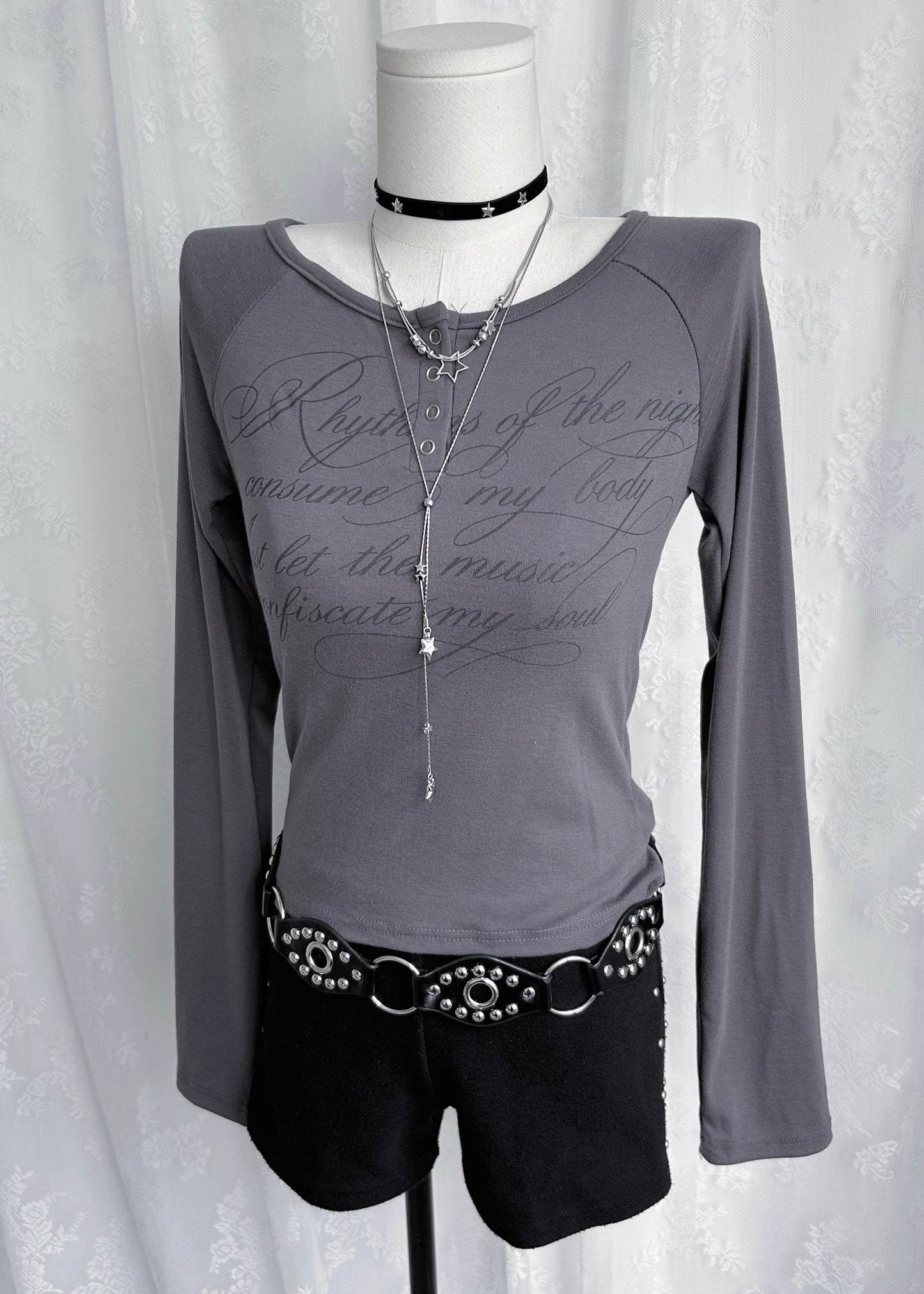 𝐋𝐮𝐝𝐨𝐯𝐢𝐜𝐚 𝐁𝐮𝐭𝐭𝐨𝐧 𝐓𝐞𝐞 - 𝐂𝐡𝐚𝐫𝐜𝐨𝐚𝐥