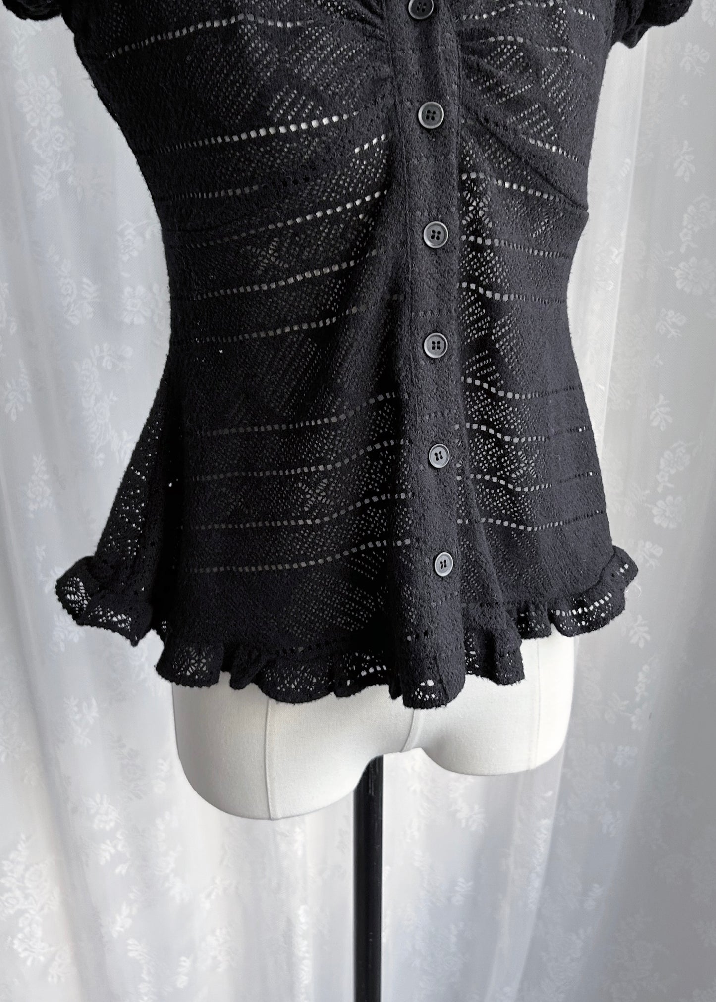 𝐂𝐢𝐧𝐭𝐢𝐚 𝐊𝐧𝐢𝐭 𝐑𝐮𝐟𝐟𝐥𝐞 𝐏𝐮𝐟𝐟 𝐒𝐥𝐞𝐞𝐯𝐞 𝐓𝐨𝐩 - 𝐁𝐥𝐚𝐜𝐤