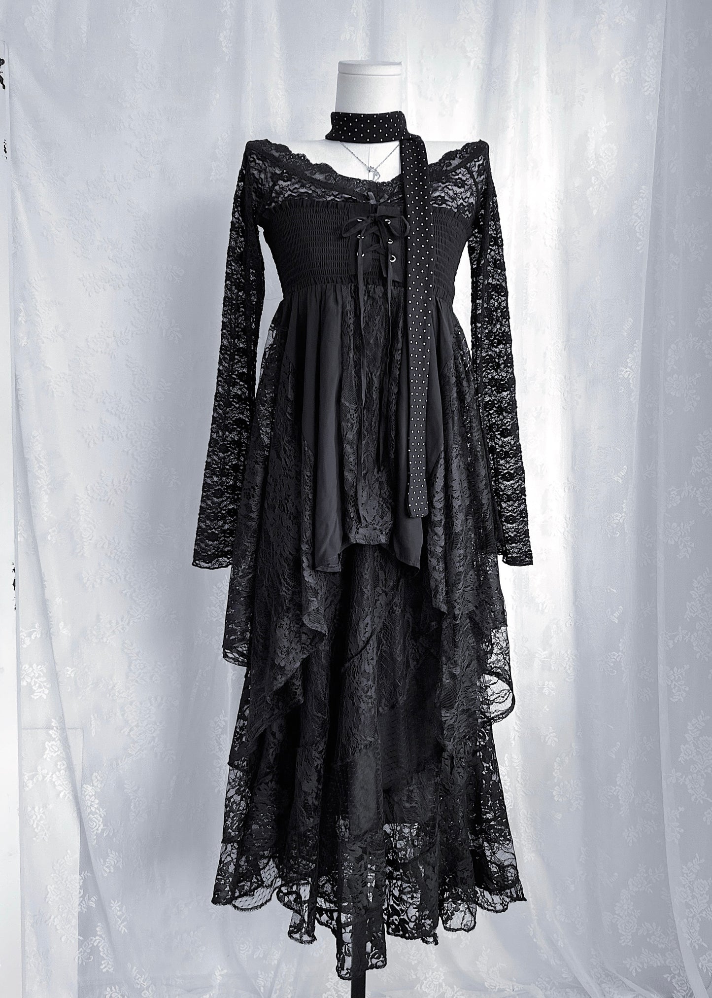 𝐕𝐞𝐥𝐢𝐞𝐭𝐭𝐚 𝐅𝐥𝐚𝐫𝐞 𝐒𝐥𝐞𝐞𝐯𝐞 𝐋𝐚𝐜𝐞 𝐓𝐨𝐩 - 𝐁𝐥𝐚𝐜𝐤