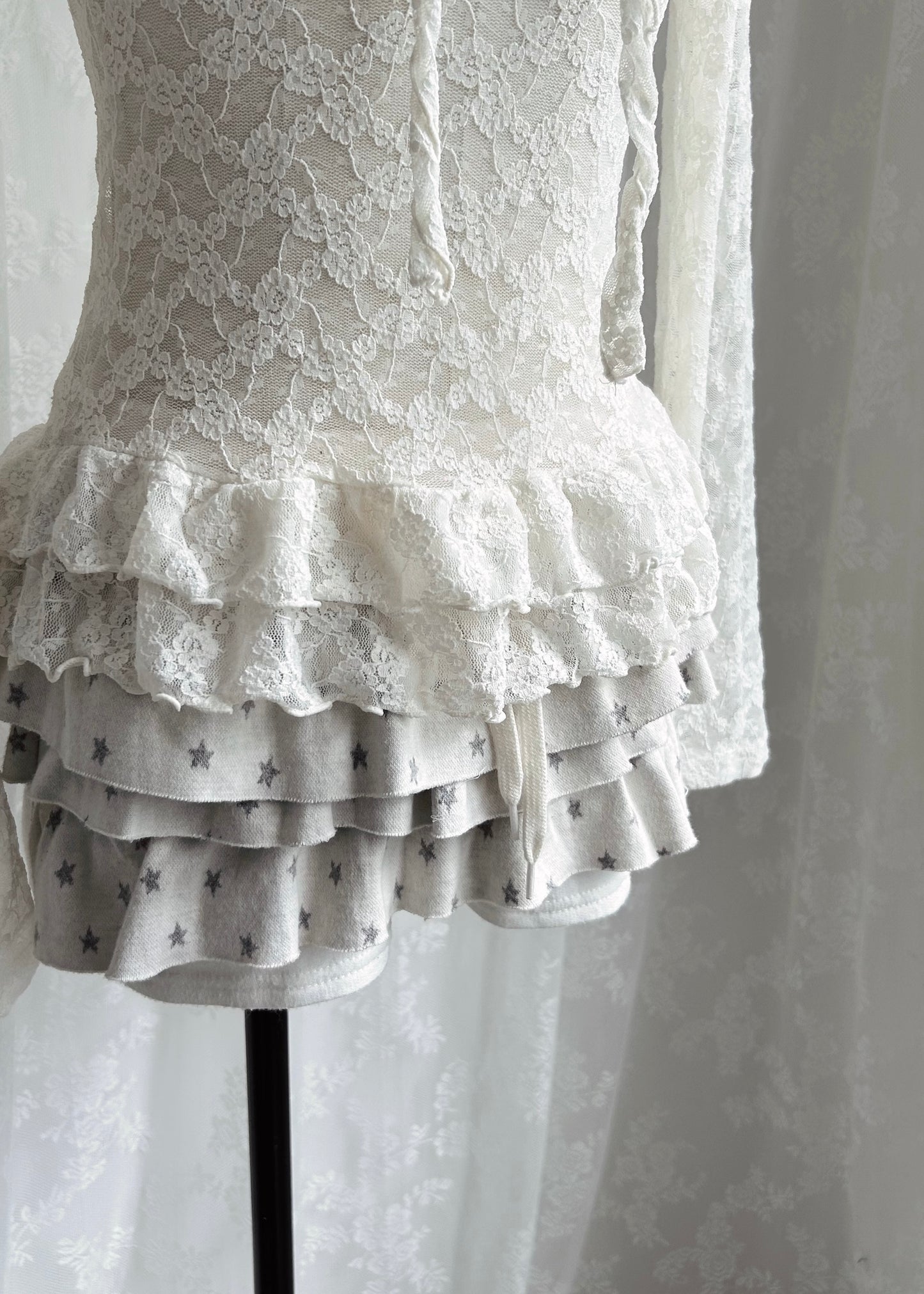 𝐋𝐞𝐭𝐢𝐭𝐢𝐚 𝐋𝐚𝐜𝐞 𝐑𝐮𝐟𝐟𝐥𝐞 𝐓𝐨𝐩 𝐖𝐢𝐭𝐡 𝐒𝐜𝐚𝐫𝐟 - 𝐂𝐫𝐞𝐚𝐦