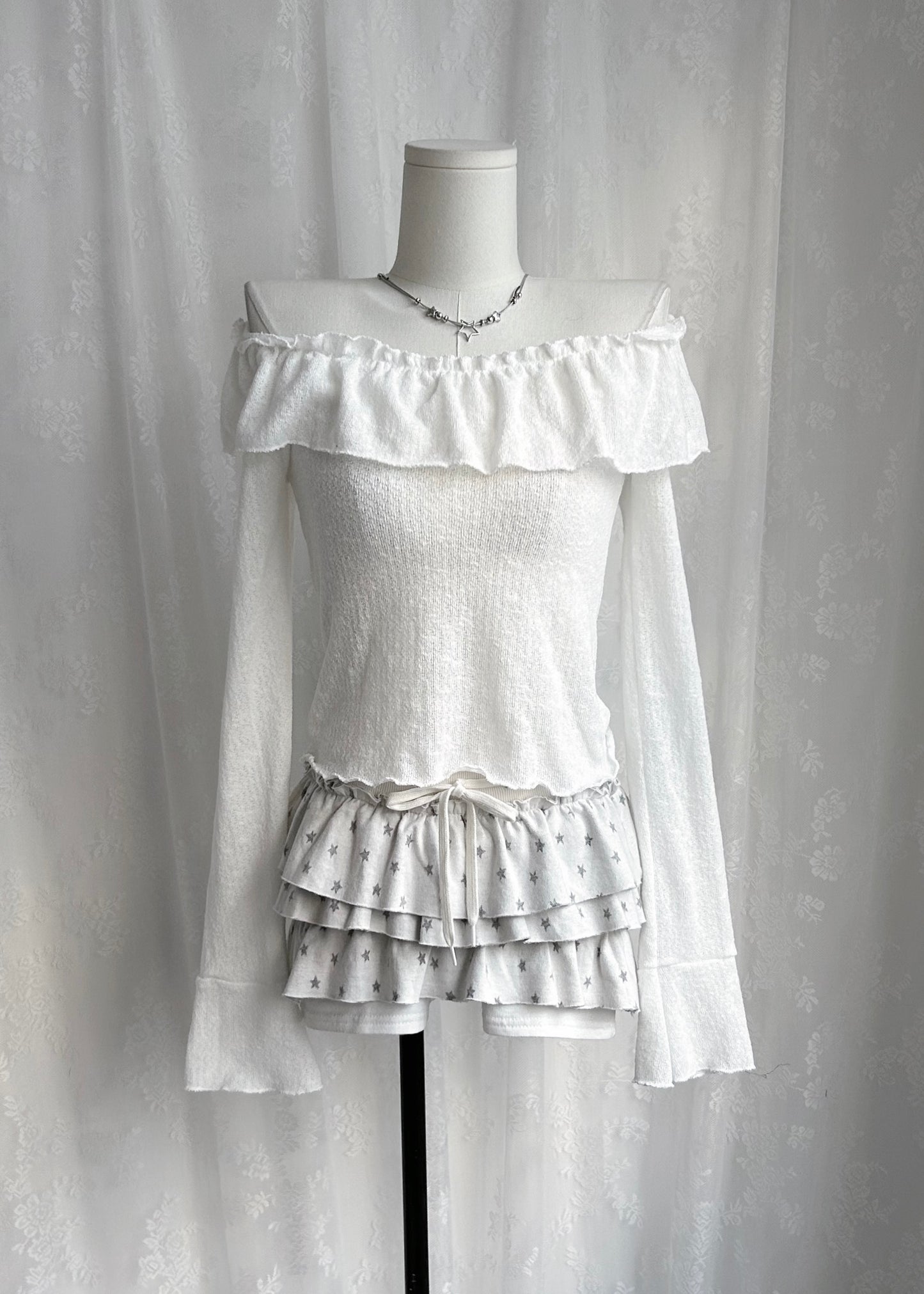 𝐄𝐫𝐢𝐬 𝐑𝐮𝐟𝐟𝐥𝐞 𝟑 𝐖𝐚𝐲𝐬 𝐓𝐨𝐩 - 𝐖𝐡𝐢𝐭𝐞