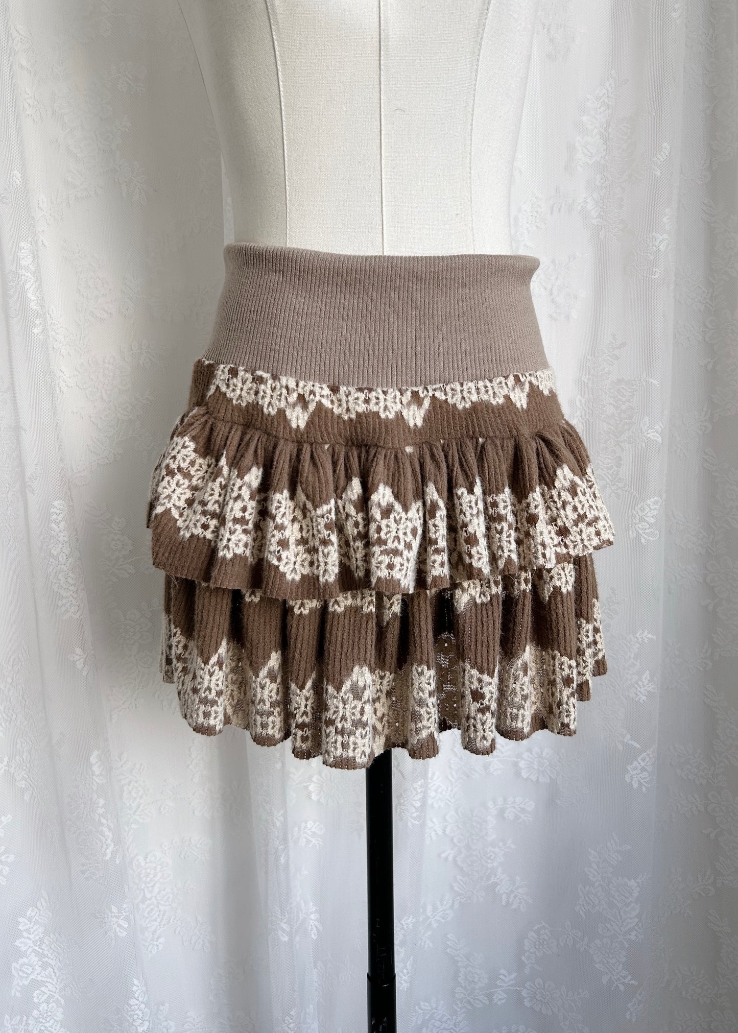 𝐒𝐚𝐯𝐢𝐧𝐚 𝐊𝐧𝐢𝐭 𝐑𝐮𝐟𝐟𝐥𝐞 𝐒𝐤𝐢𝐫𝐭