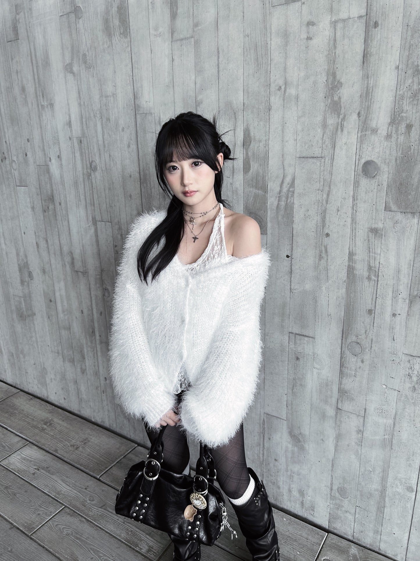 𝐌𝐨 𝐌𝐨 𝐕 𝐍𝐞𝐜𝐤 𝐂𝐚𝐫𝐝𝐢𝐠𝐚𝐧 - 𝐖𝐡𝐢𝐭𝐞