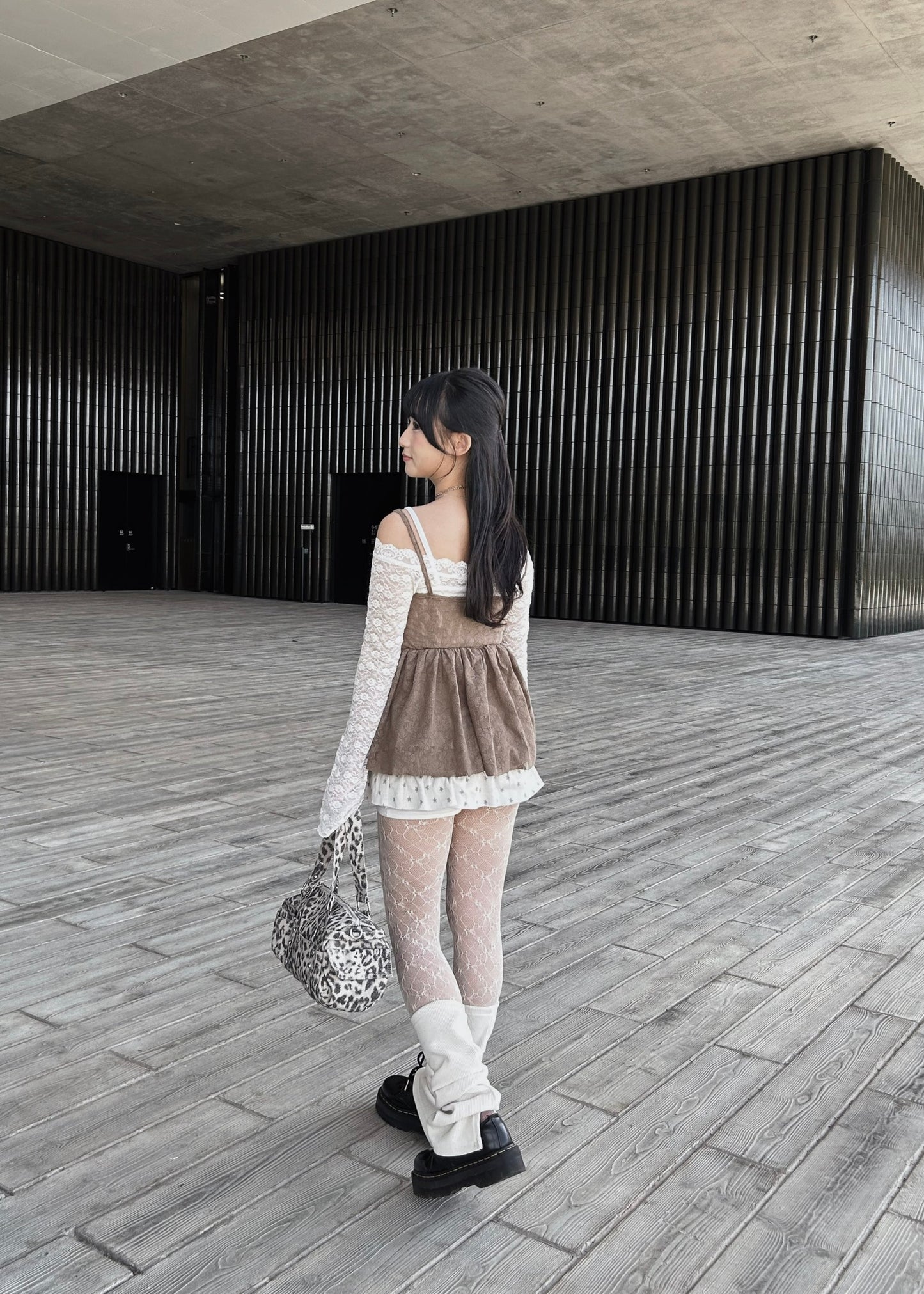 𝐕𝐢𝐚𝐧𝐧𝐞 𝐋𝐚𝐜𝐞 𝐂𝐚𝐦𝐢 𝐃𝐫𝐞𝐬𝐬 - 𝐌𝐨𝐜𝐡𝐚