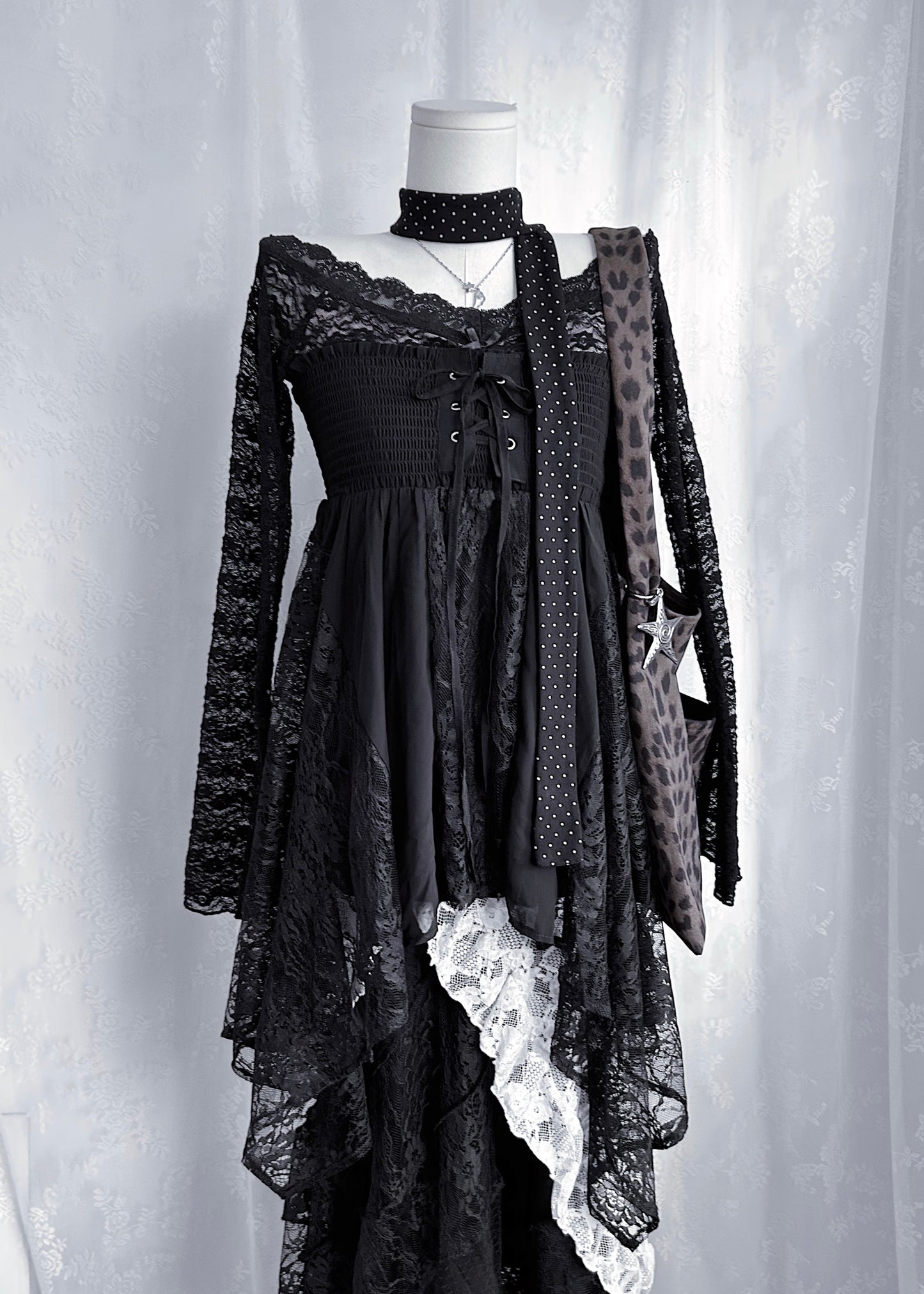 𝐕𝐞𝐥𝐢𝐞𝐭𝐭𝐚 𝐅𝐥𝐚𝐫𝐞 𝐒𝐥𝐞𝐞𝐯𝐞 𝐋𝐚𝐜𝐞 𝐓𝐨𝐩 - 𝐁𝐥𝐚𝐜𝐤