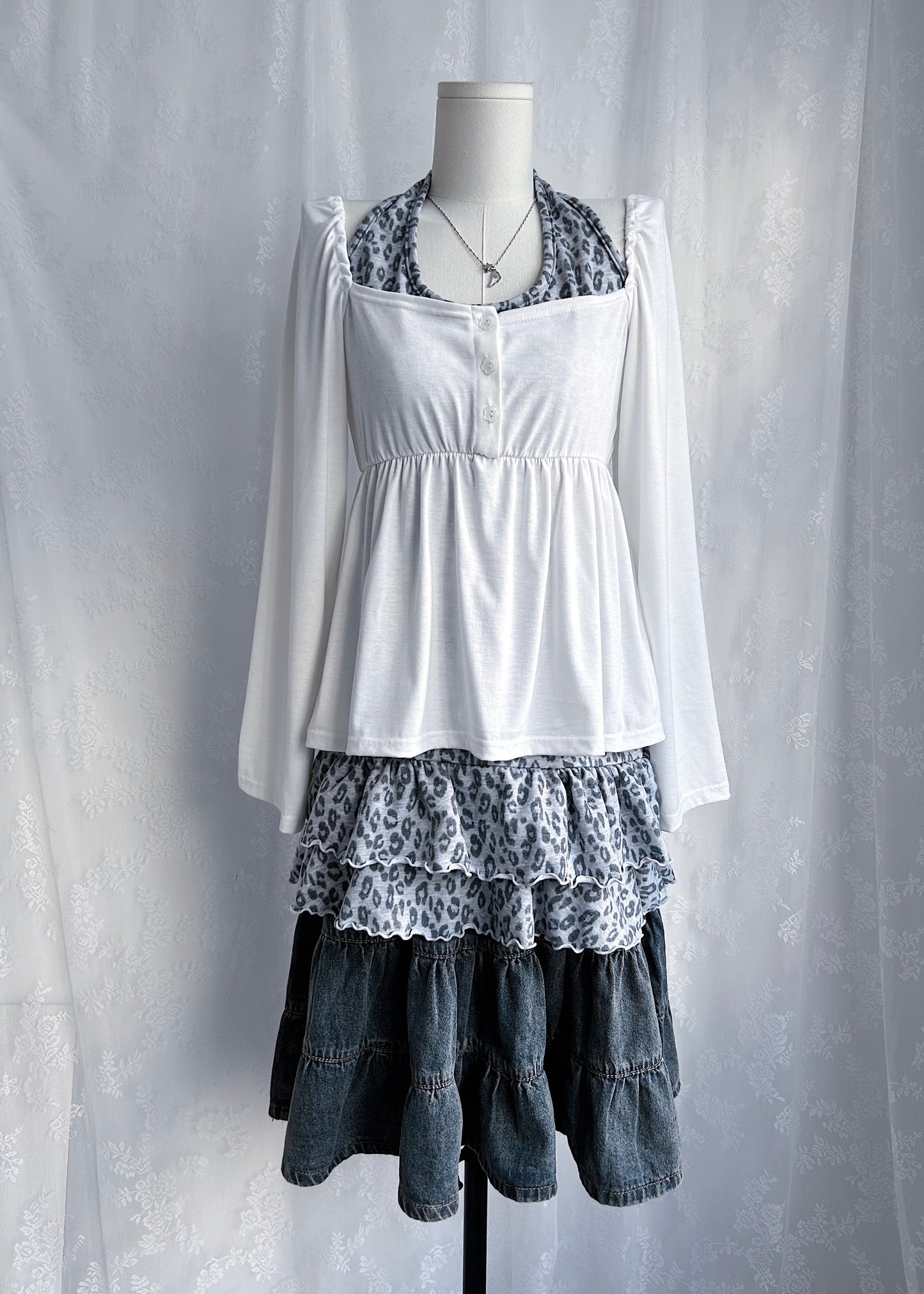 𝐌𝐢𝐤𝐚 𝐅𝐥𝐨𝐰𝐞𝐫 𝐏𝐮𝐟𝐟 𝐒𝐥𝐞𝐞𝐯𝐞 𝐓𝐨𝐩 -  𝐖𝐡𝐢𝐭𝐞