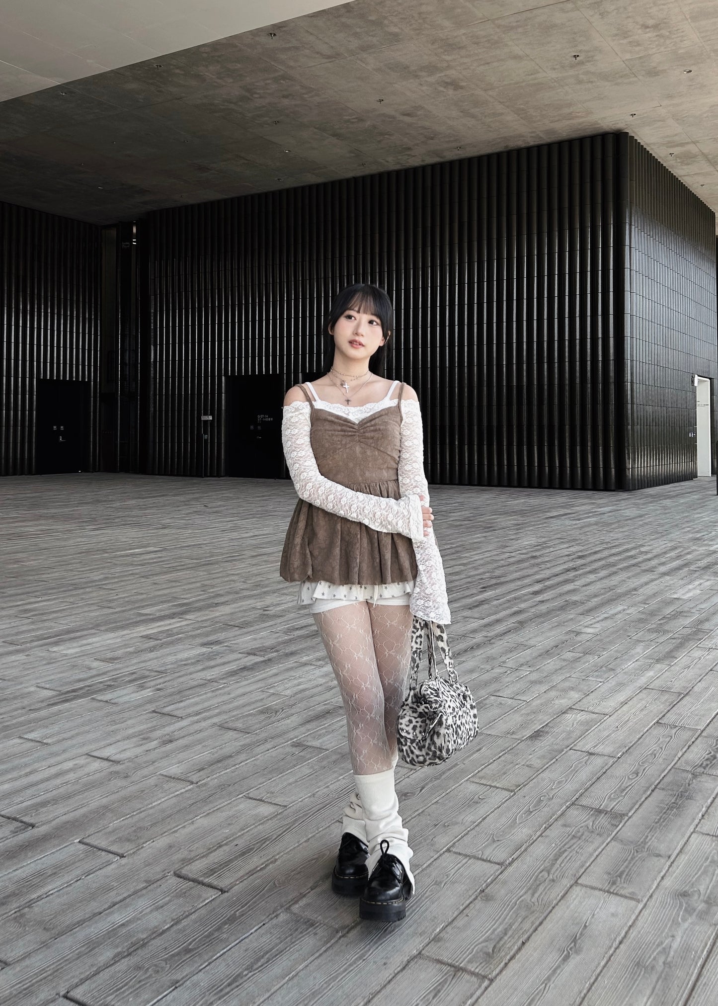 𝐕𝐢𝐚𝐧𝐧𝐞 𝐋𝐚𝐜𝐞 𝐂𝐚𝐦𝐢 𝐃𝐫𝐞𝐬𝐬 - 𝐌𝐨𝐜𝐡𝐚