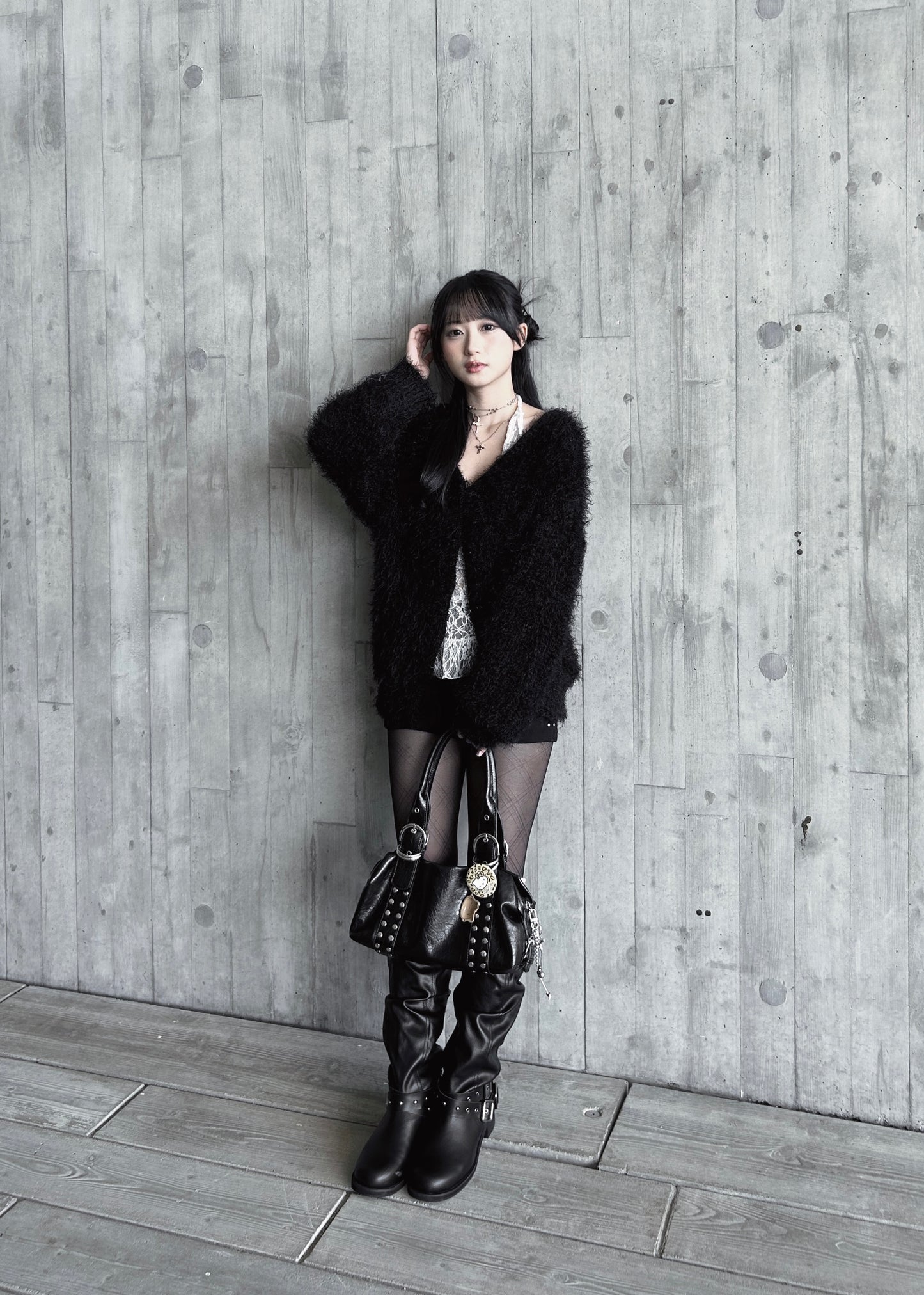 𝐌𝐨 𝐌𝐨 𝐕 𝐍𝐞𝐜𝐤 𝐂𝐚𝐫𝐝𝐢𝐠𝐚𝐧 - 𝐁𝐥𝐚𝐜𝐤