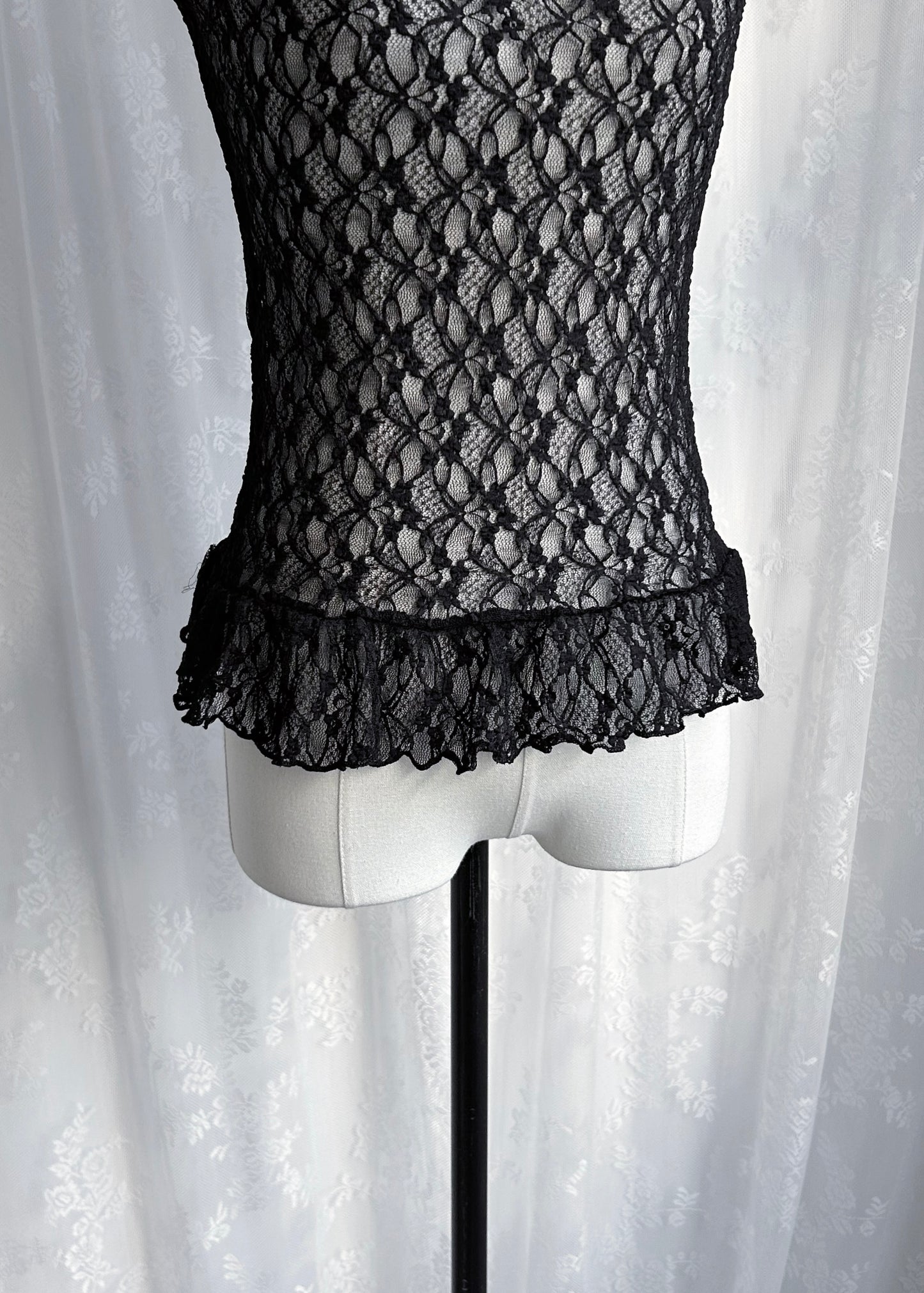 𝐋𝐢𝐬𝐞𝐭𝐭𝐚 𝐋𝐚𝐜𝐞 𝐑𝐮𝐟𝐟𝐥𝐞 𝐇𝐚𝐥𝐭𝐞𝐫 𝐓𝐨𝐩 - 𝐁𝐥𝐚𝐜𝐤