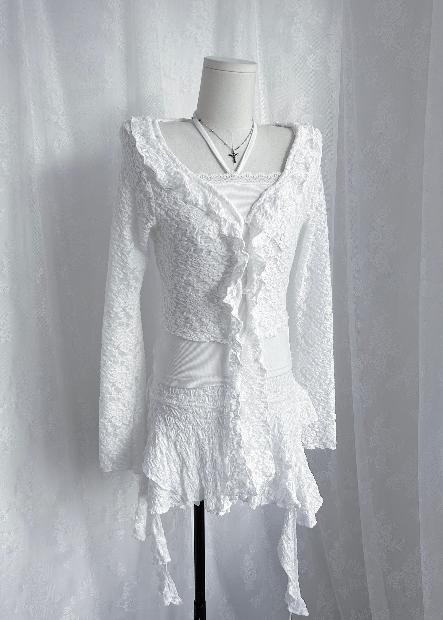 𝐒𝐭𝐞𝐥𝐥𝐚 𝐀𝐬𝐲𝐦𝐦𝐞𝐭𝐫𝐢𝐜𝐚𝐥 𝐌𝐢𝐧𝐢 𝐒𝐤𝐫𝐢𝐭 - 𝐖𝐡𝐢𝐭𝐞