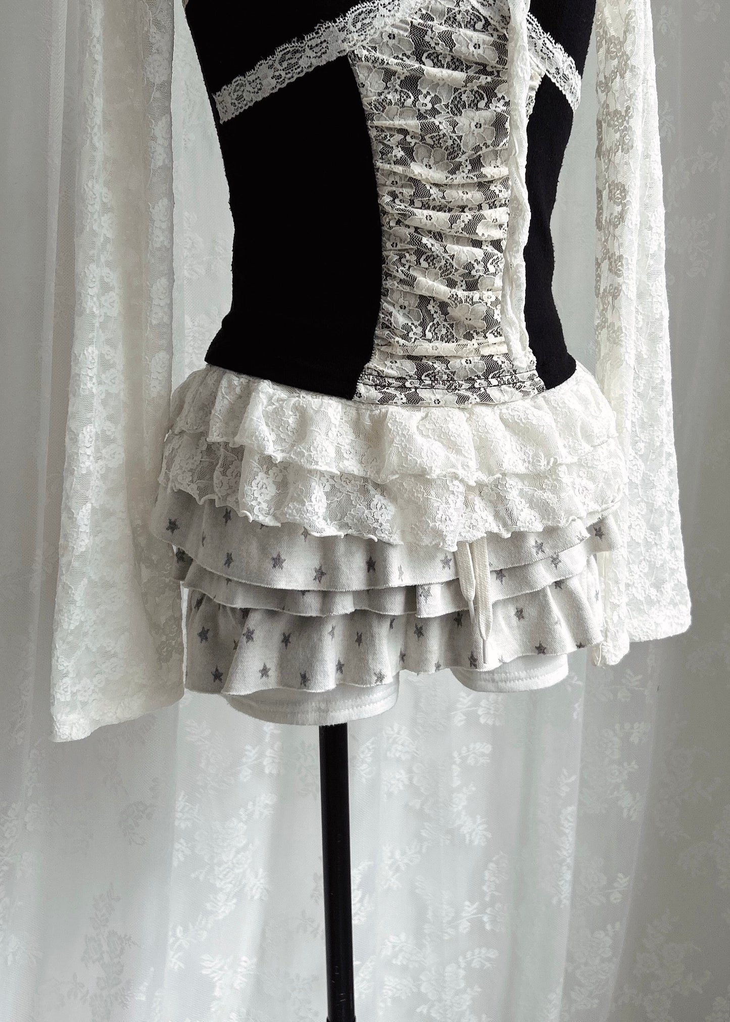 𝐋𝐞𝐭𝐢𝐭𝐢𝐚 𝐋𝐚𝐜𝐞 𝐑𝐮𝐟𝐟𝐥𝐞 𝐓𝐨𝐩 𝐖𝐢𝐭𝐡 𝐒𝐜𝐚𝐫𝐟 - 𝐂𝐫𝐞𝐚𝐦