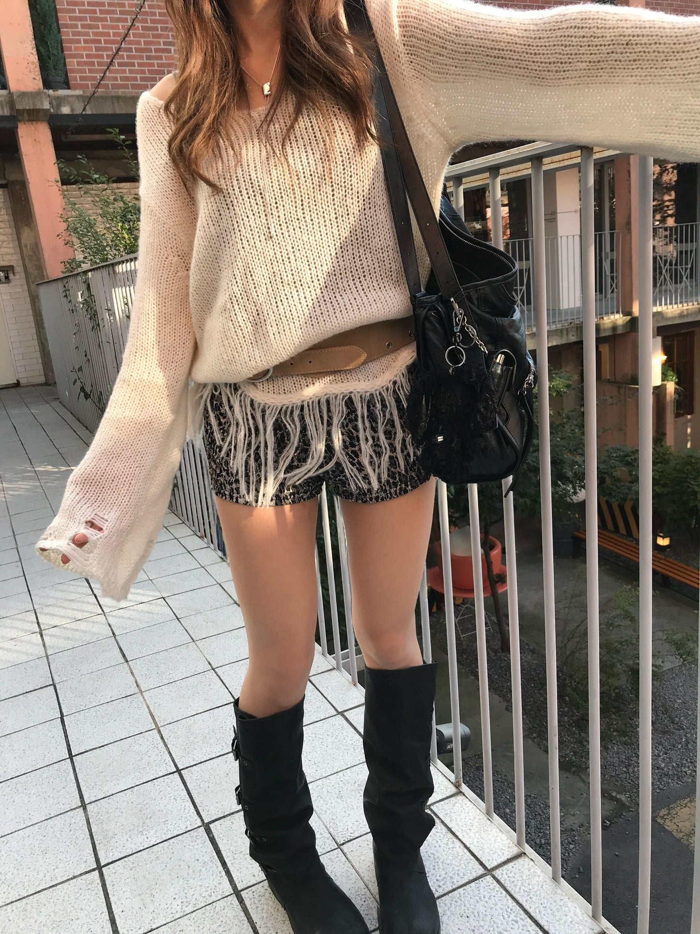 𝐕 𝐍𝐞𝐜𝐤 𝐅𝐫𝐢𝐧𝐠𝐞𝐝 𝐊𝐧𝐢𝐭 𝐒𝐰𝐞𝐚𝐭𝐞𝐫 - 𝐂𝐫𝐞𝐚𝐦