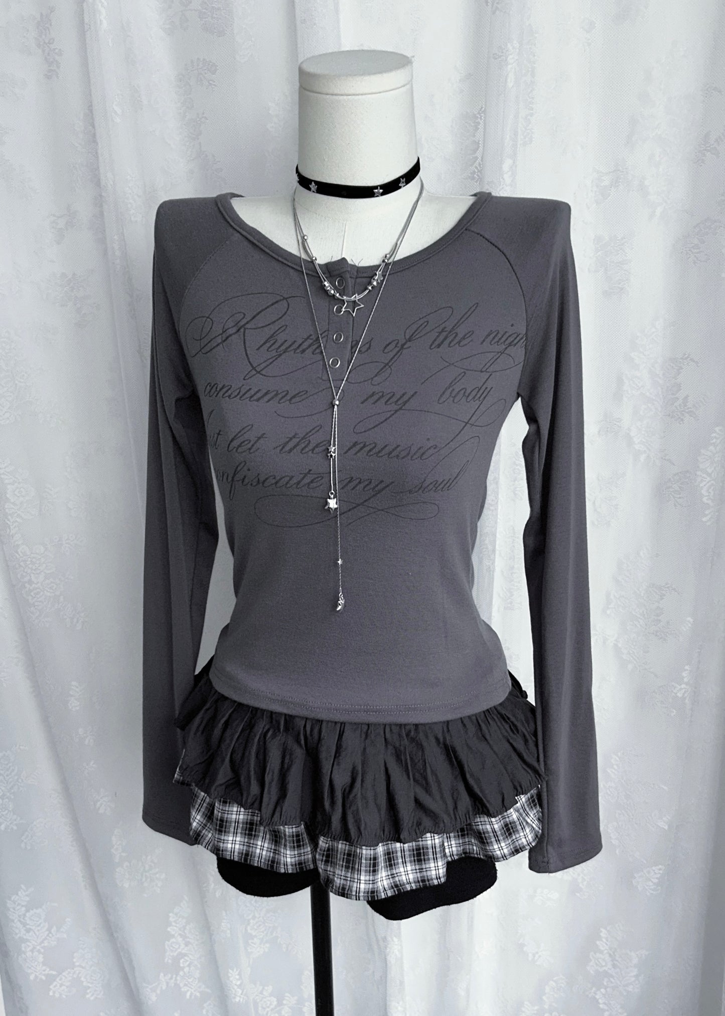 𝐋𝐮𝐝𝐨𝐯𝐢𝐜𝐚 𝐁𝐮𝐭𝐭𝐨𝐧 𝐓𝐞𝐞 - 𝐂𝐡𝐚𝐫𝐜𝐨𝐚𝐥