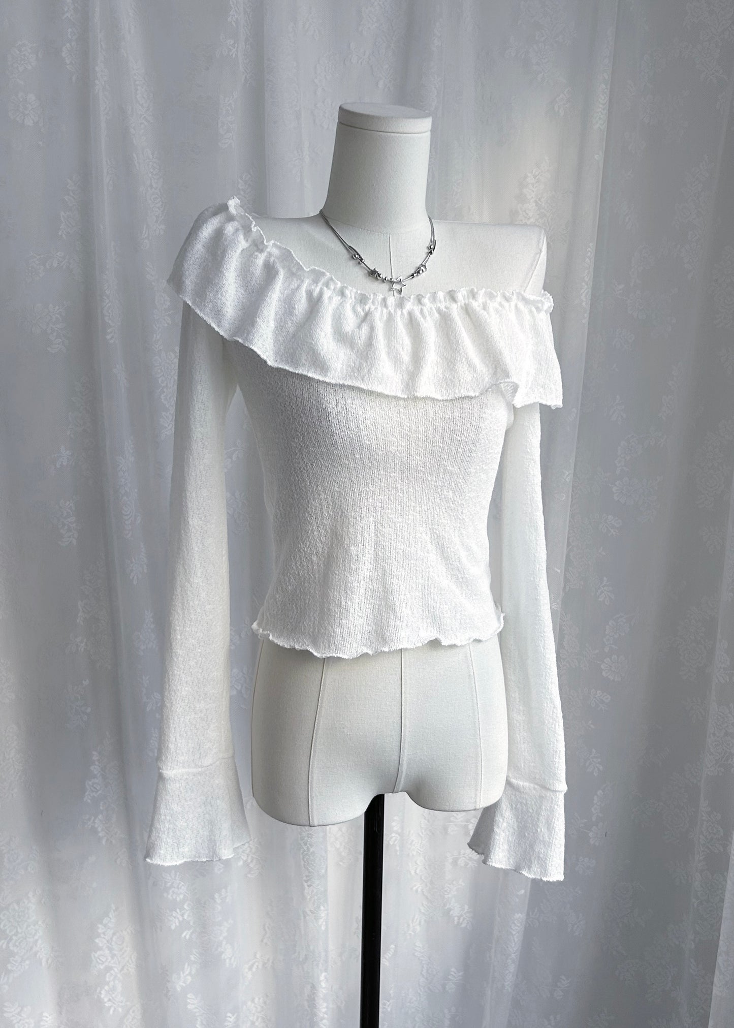 𝐄𝐫𝐢𝐬 𝐑𝐮𝐟𝐟𝐥𝐞 𝟑 𝐖𝐚𝐲𝐬 𝐓𝐨𝐩 - 𝐖𝐡𝐢𝐭𝐞