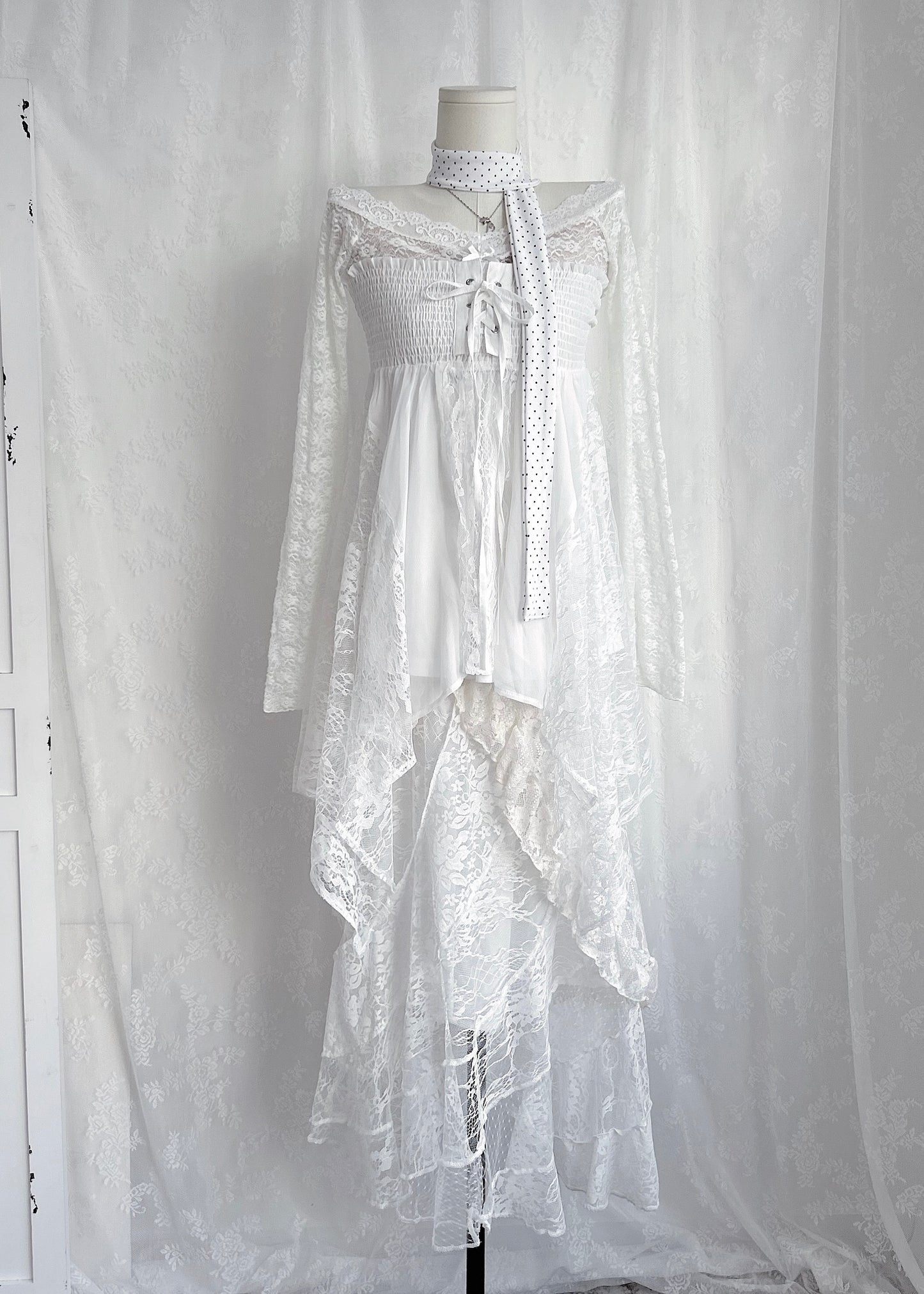 𝐕𝐚𝐥𝐞𝐫𝐢𝐞𝐭𝐭𝐚 𝐋𝐚𝐜𝐞 𝐅𝐚𝐢𝐫𝐲 𝐃𝐫𝐞𝐬𝐬 - 𝐖𝐡𝐢𝐭𝐞