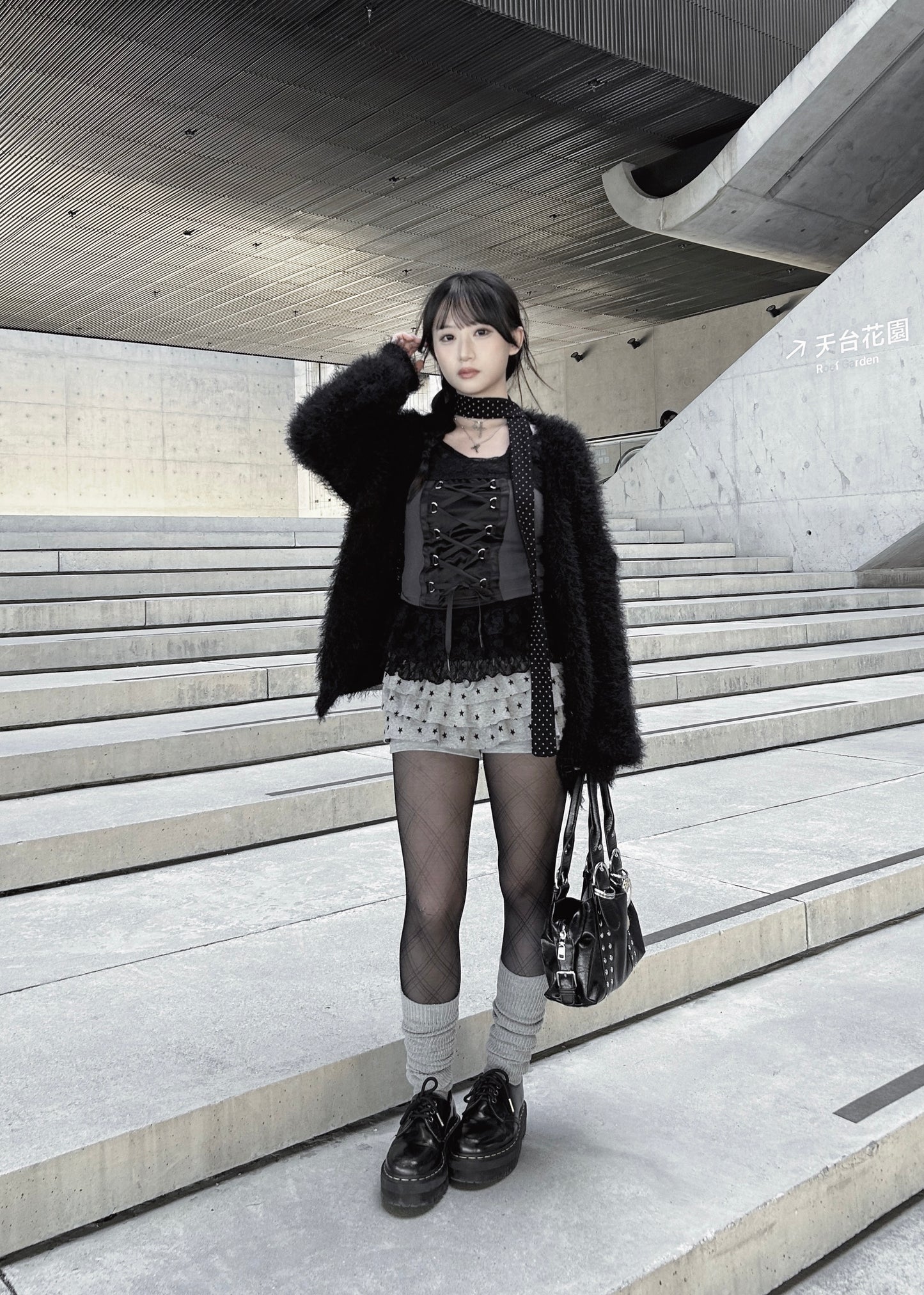 𝐌𝐨 𝐌𝐨 𝐕 𝐍𝐞𝐜𝐤 𝐂𝐚𝐫𝐝𝐢𝐠𝐚𝐧 - 𝐁𝐥𝐚𝐜𝐤