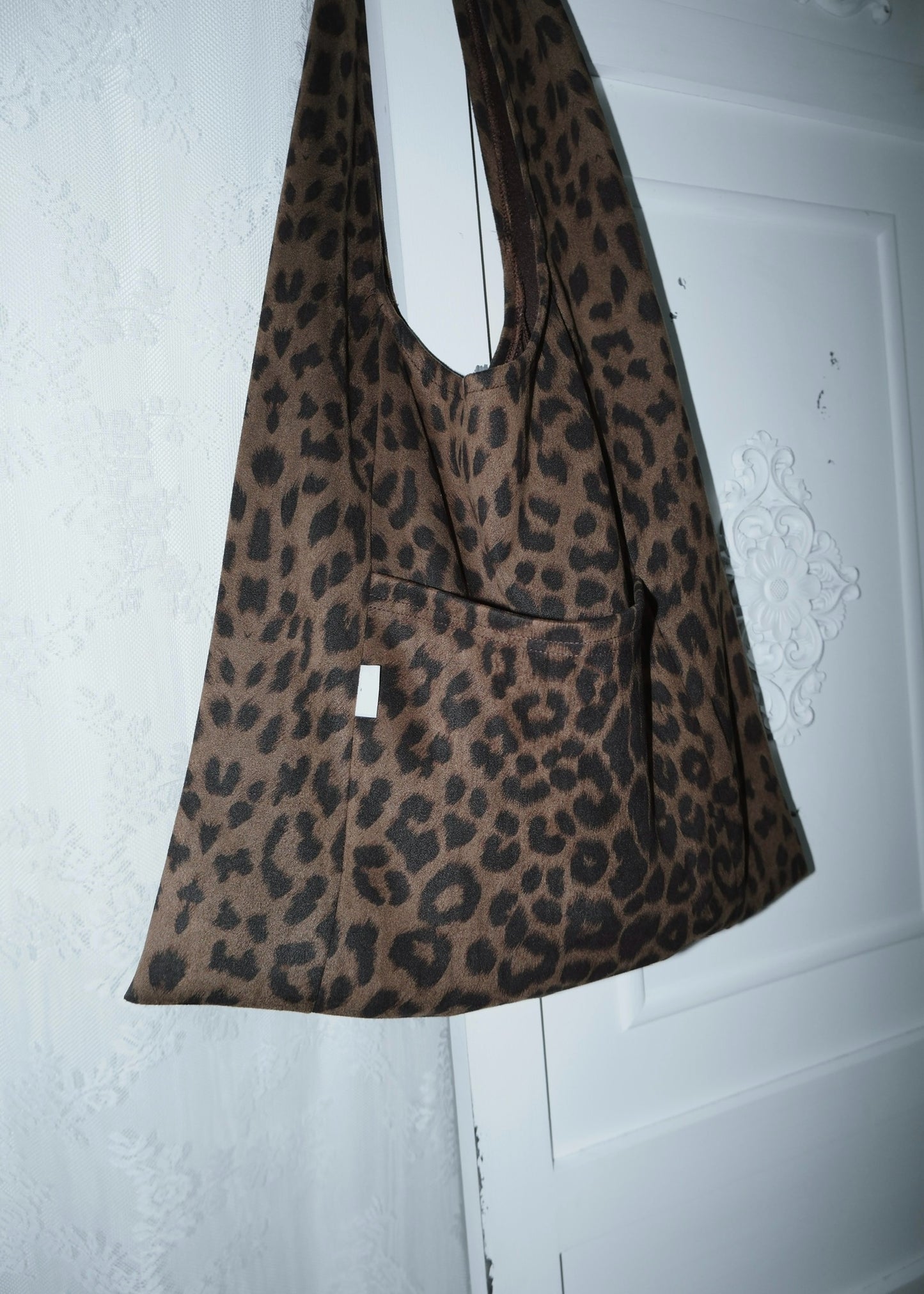 𝐀𝐬𝐡𝐞 𝐋𝐞𝐨𝐩𝐚𝐫𝐝 𝐒𝐮𝐞𝐝𝐞 𝐓𝐨𝐭𝐞 𝐁𝐚𝐠