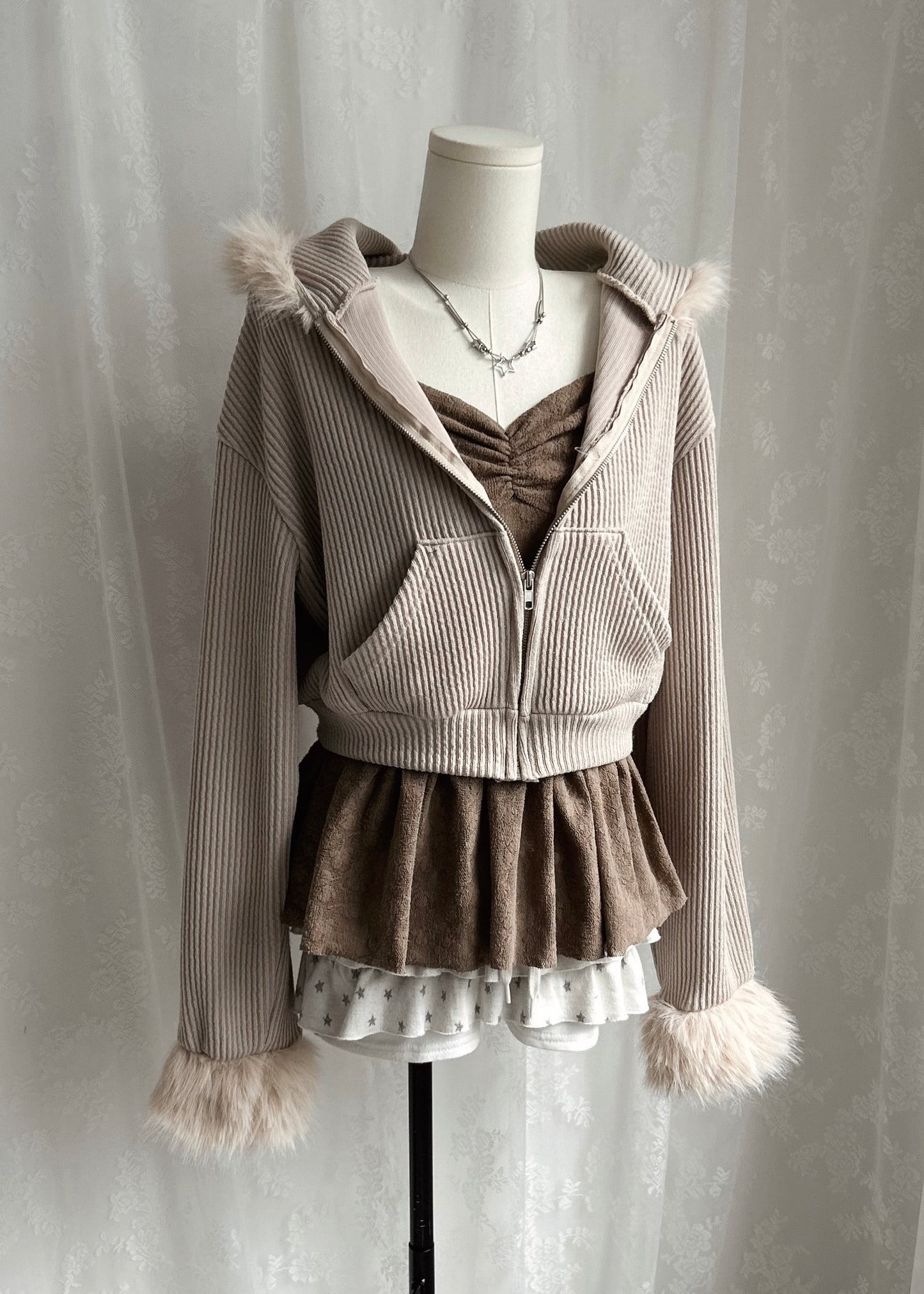 𝐌𝐨 𝐌𝐨 𝐂𝐫𝐨𝐩𝐩𝐞𝐝 𝐇𝐨𝐨𝐝𝐢𝐞 𝐉𝐚𝐜𝐤𝐞𝐭 - 𝐂𝐫𝐞𝐚𝐦